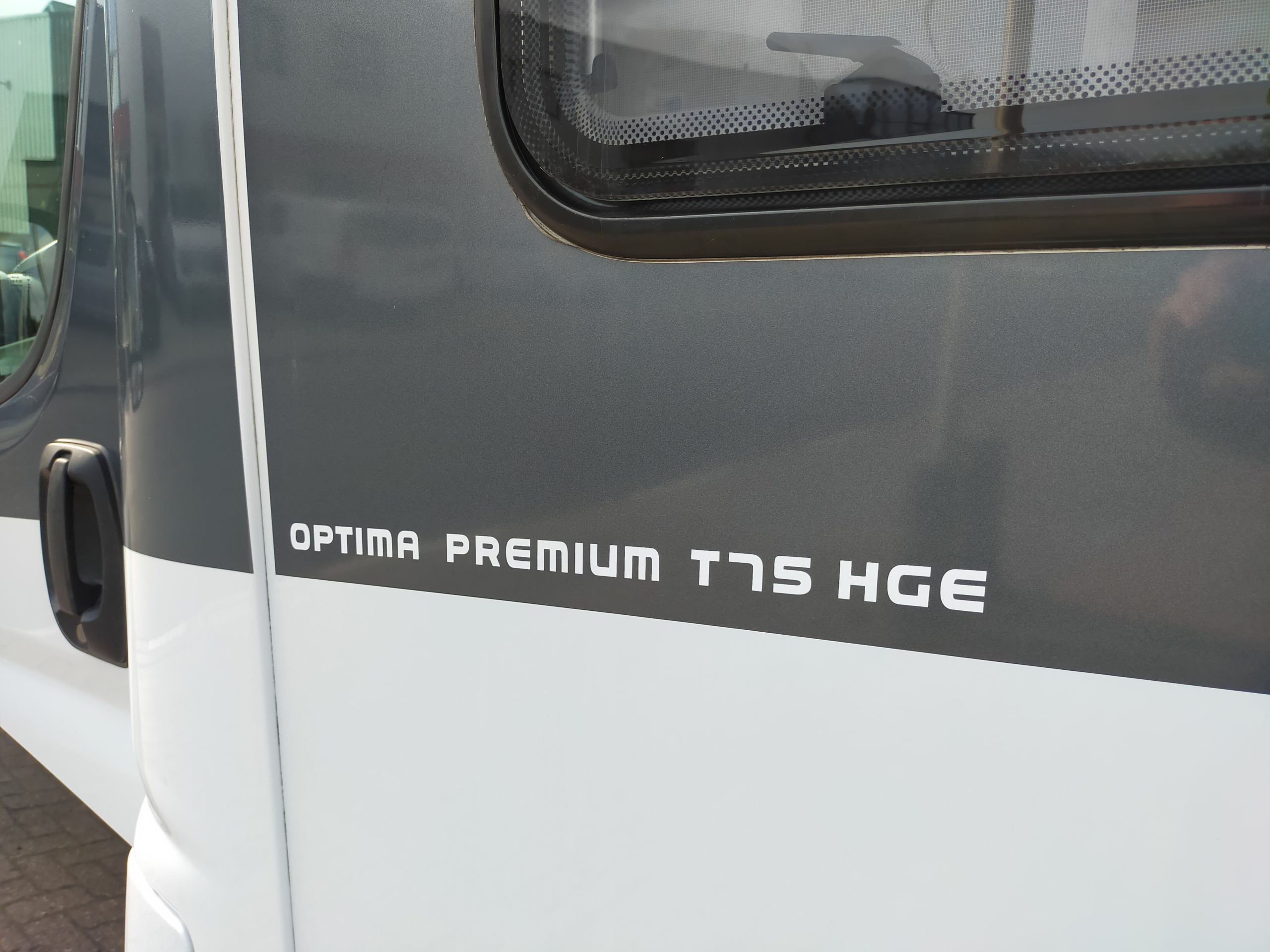 Hobby Optima Premium T75HGE lengtebedden/hefbed. Automaat!