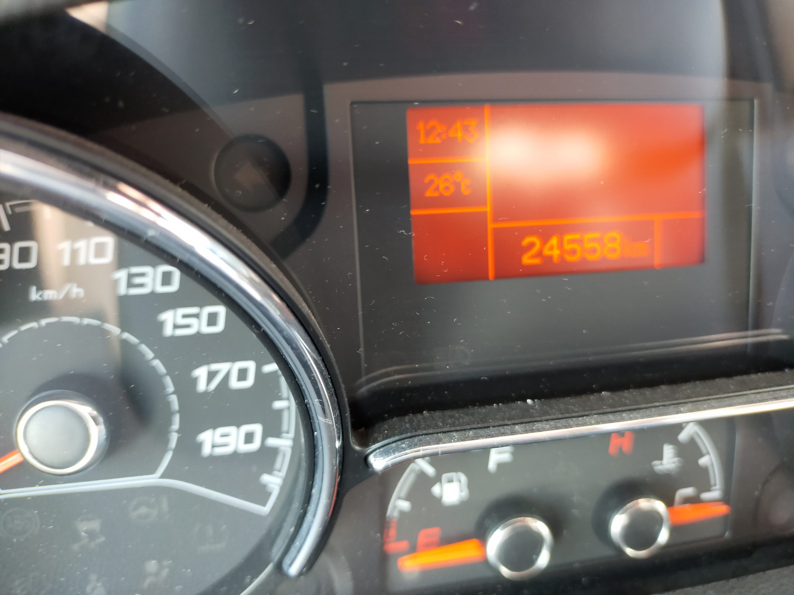 Hobby Optima Premium T75HGE lengtebedden/hefbed. Automaat!