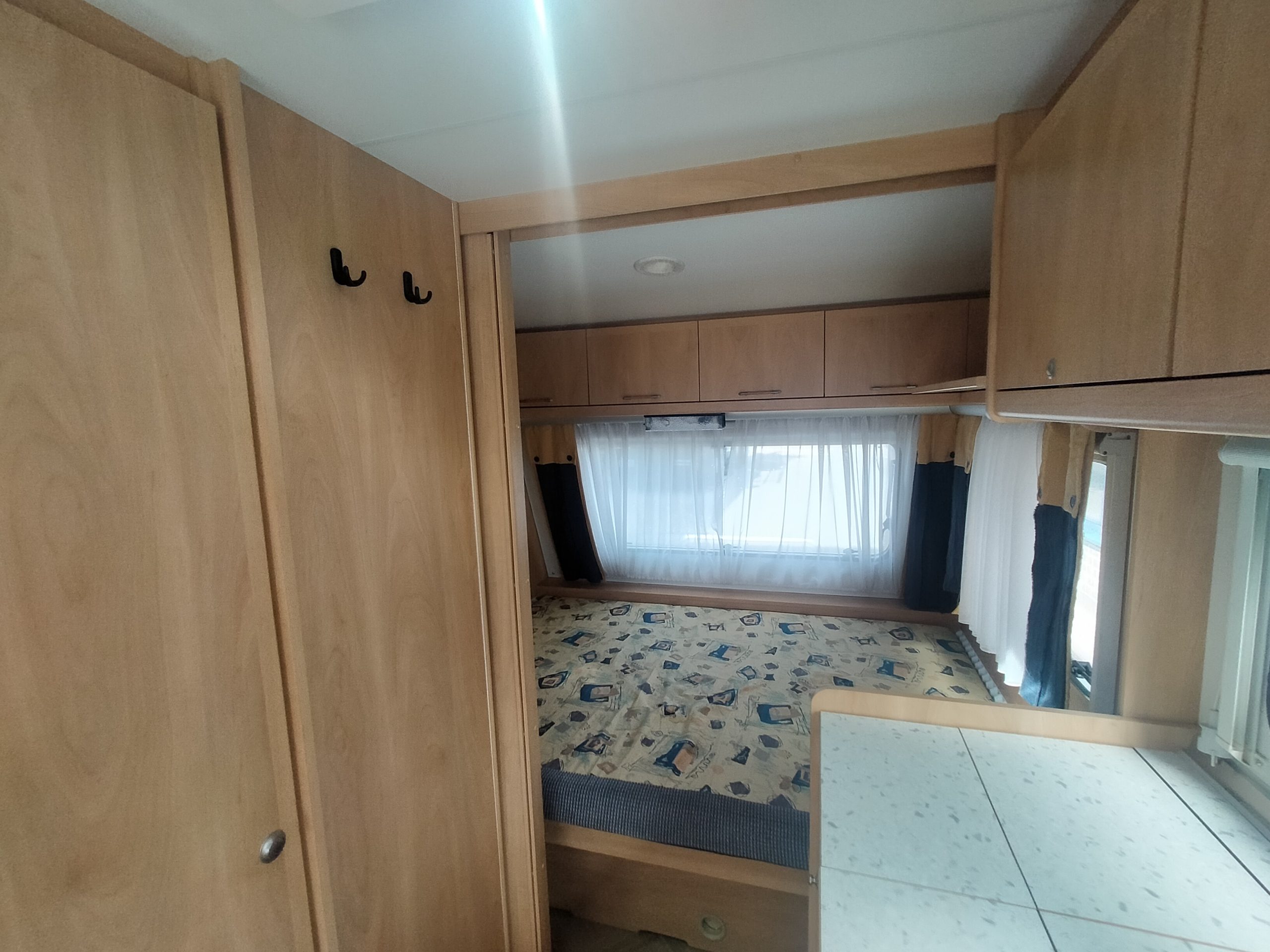 Burstner Fun 435 TS vastbed & rondzit