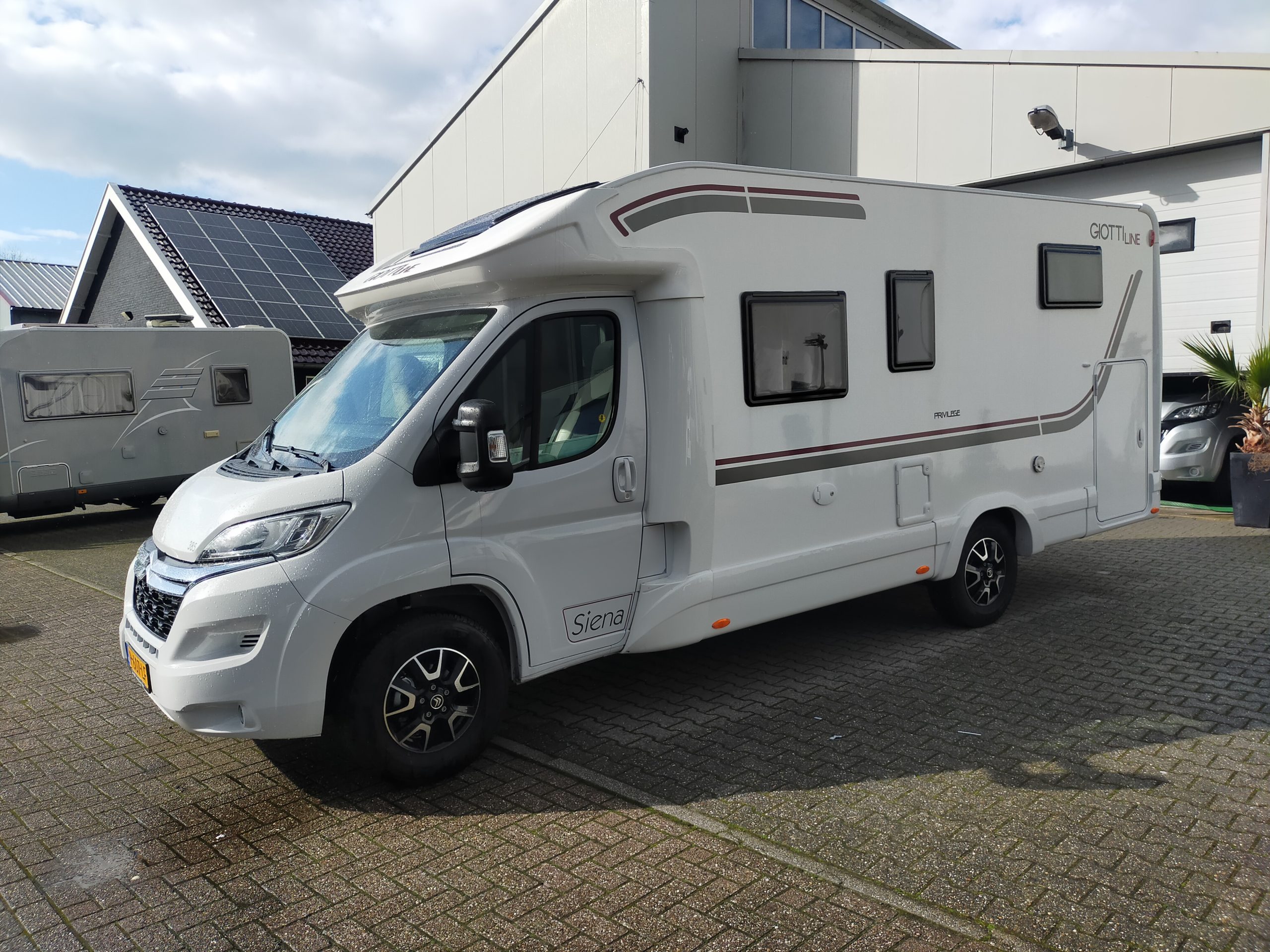 GiottiLine Siena 385 enkelebedden met hefbed 5 pers.