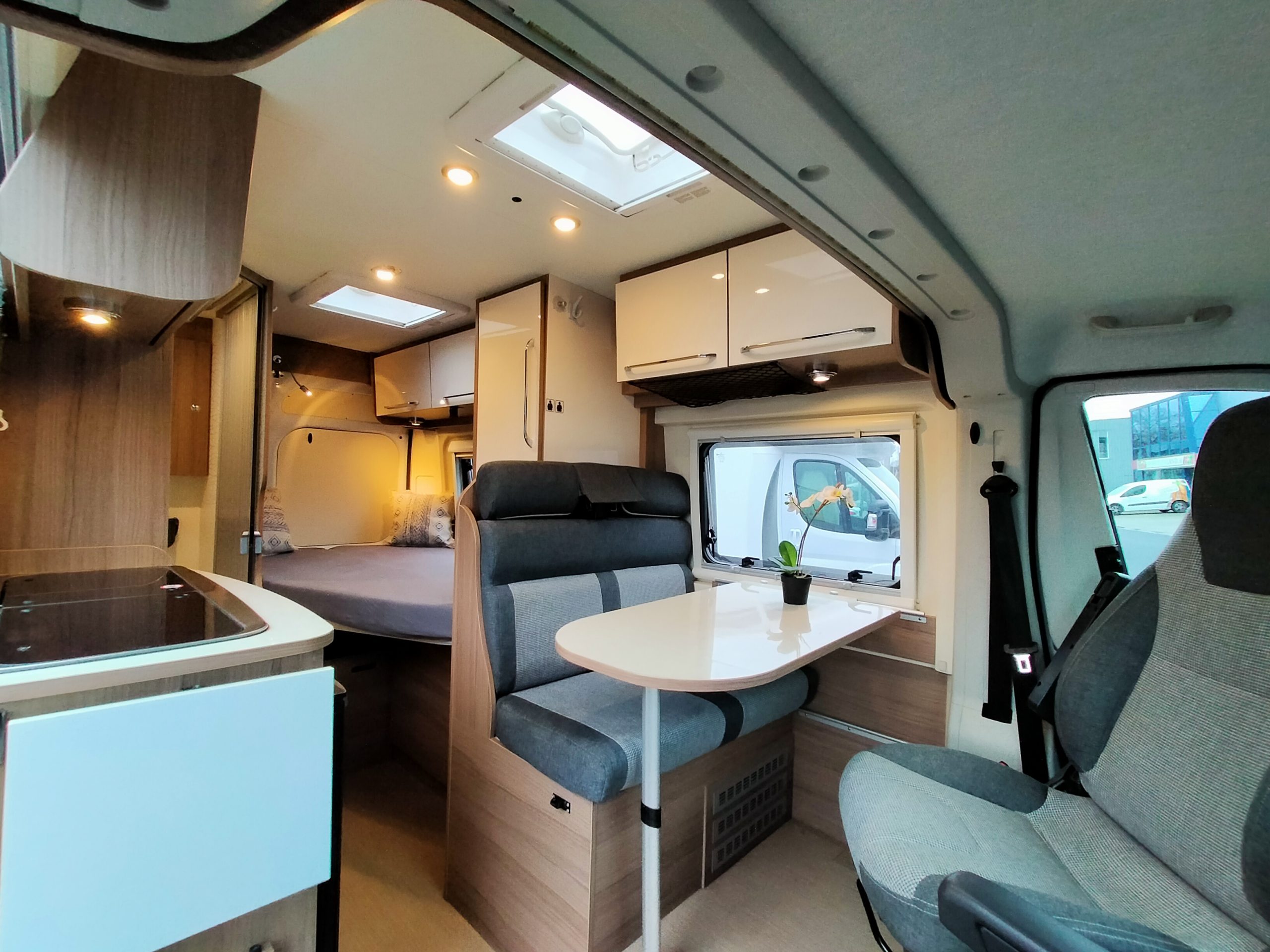 Dreamer D42 Compact met fransbed 540 cm