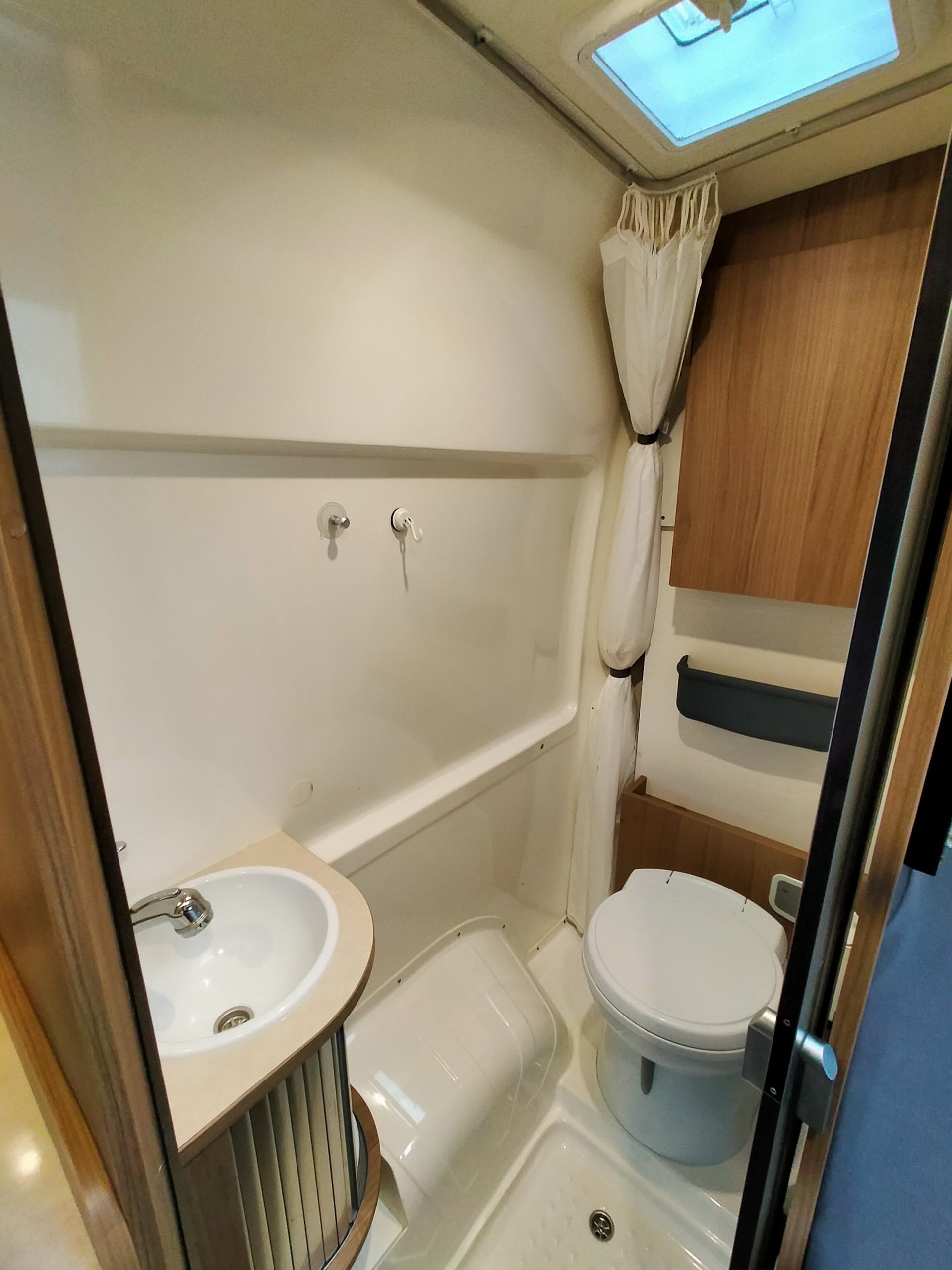 Dreamer D42 Compact met fransbed 540 cm