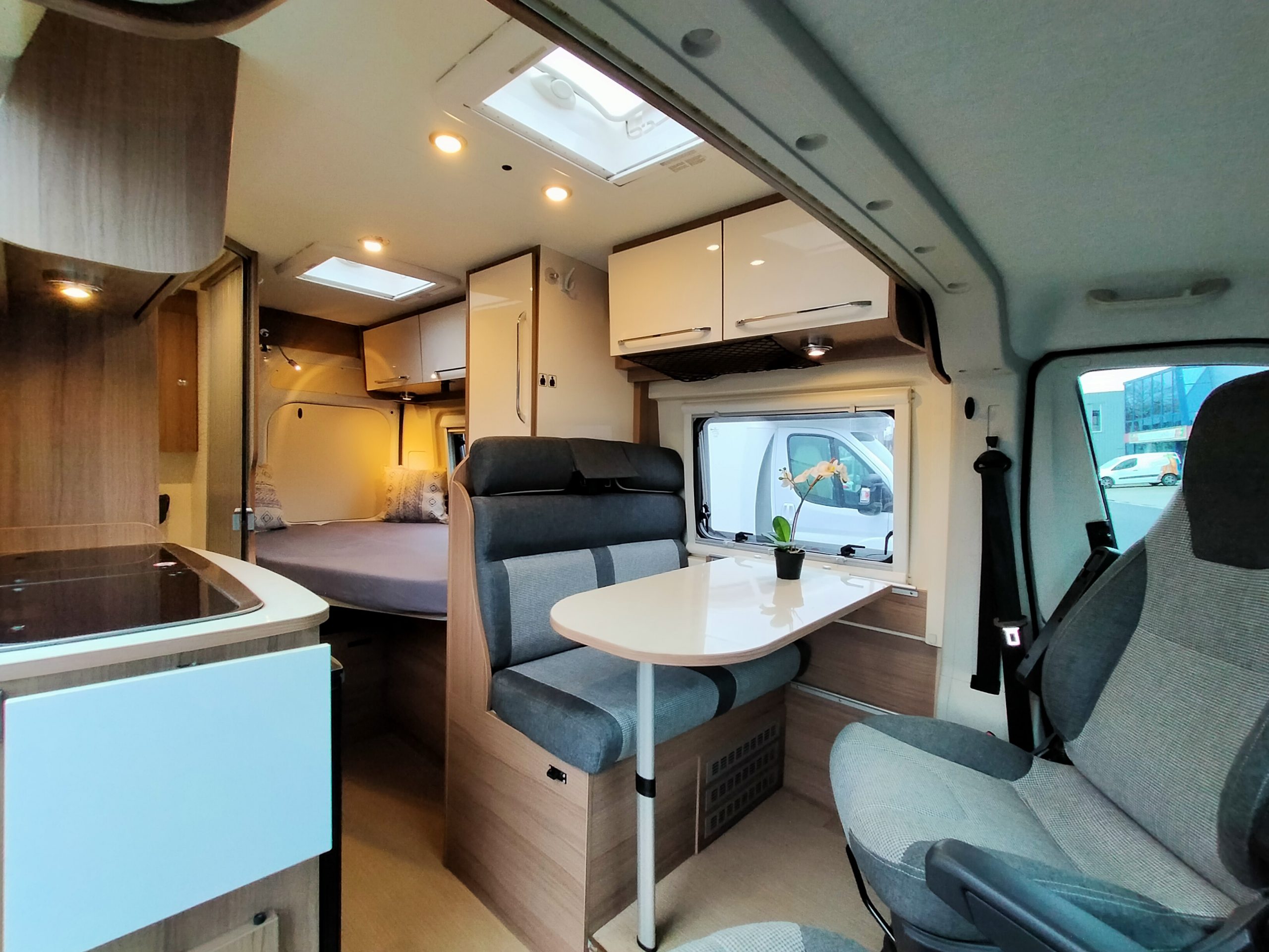 Dreamer D42 Compact met fransbed 540 cm