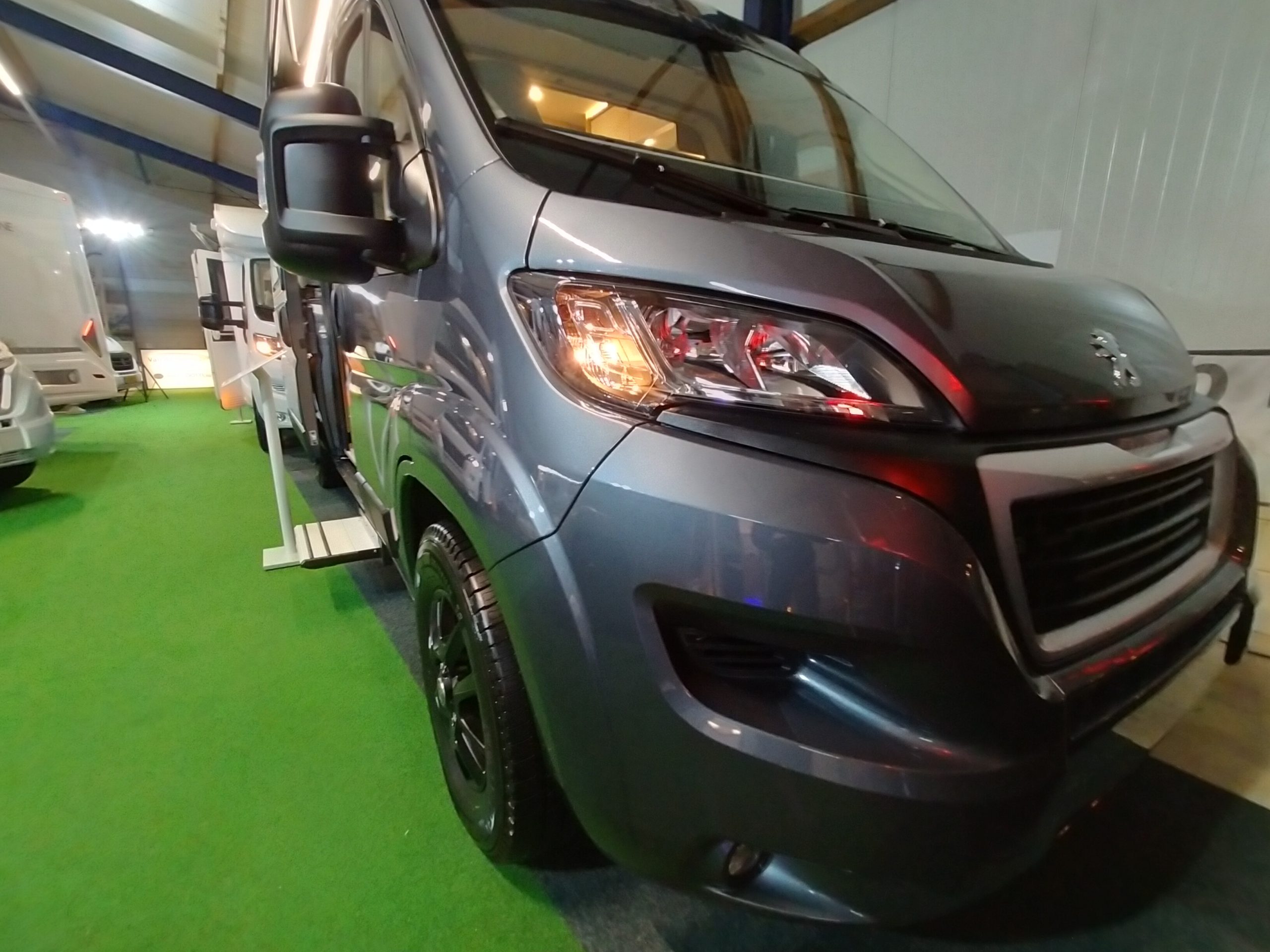 GiottiVan 60B 4 persoons met uitneembare stapelbedden