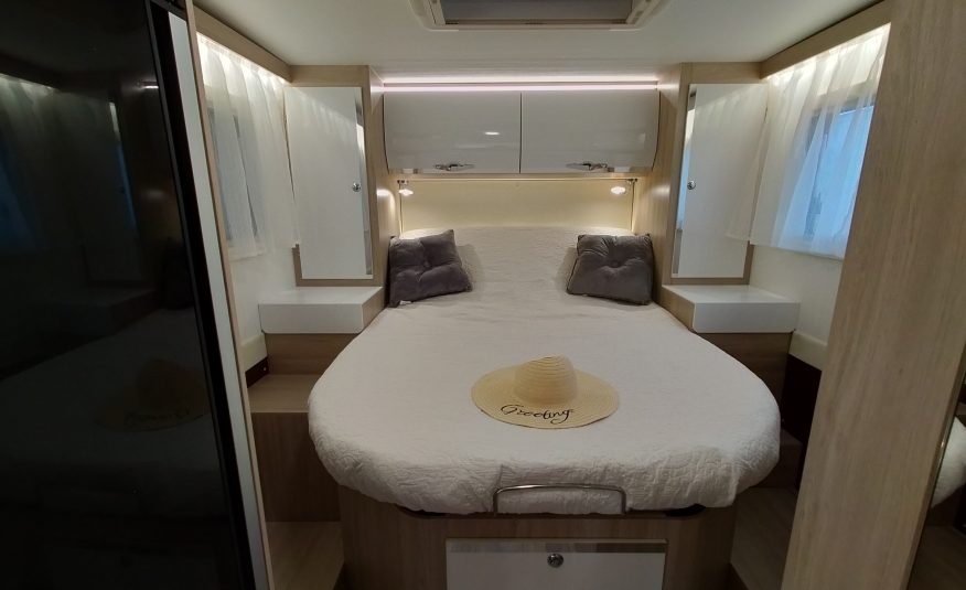 Sun Driver T695 Premium Queensbed en hefbed 5 gordel plekken. Automaat Nieuw!