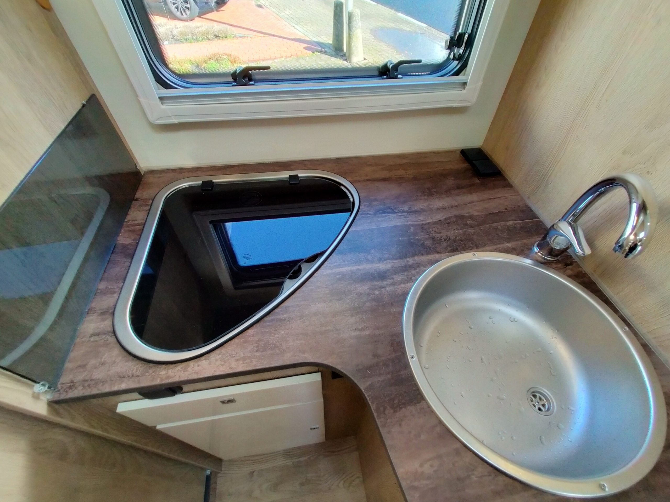 Sun DriverT580 enkelebedden/lengtebedden en hefbed 5 persoons!