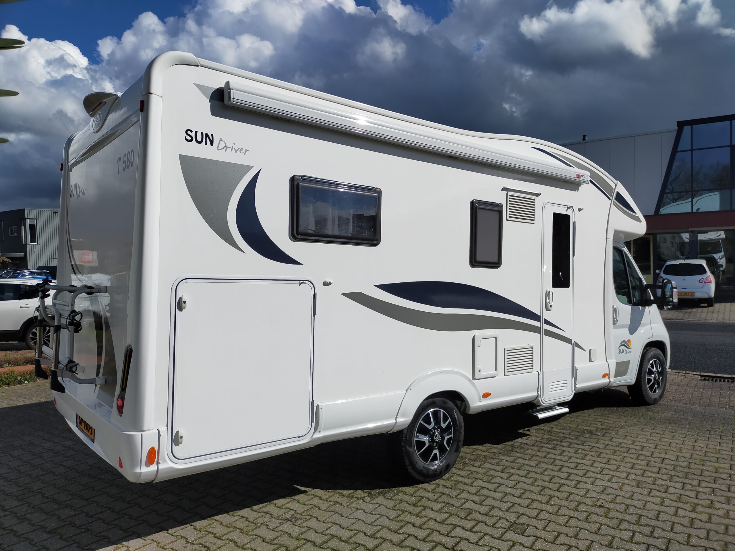 Sun DriverT580 enkelebedden/lengtebedden en hefbed 5 persoons!