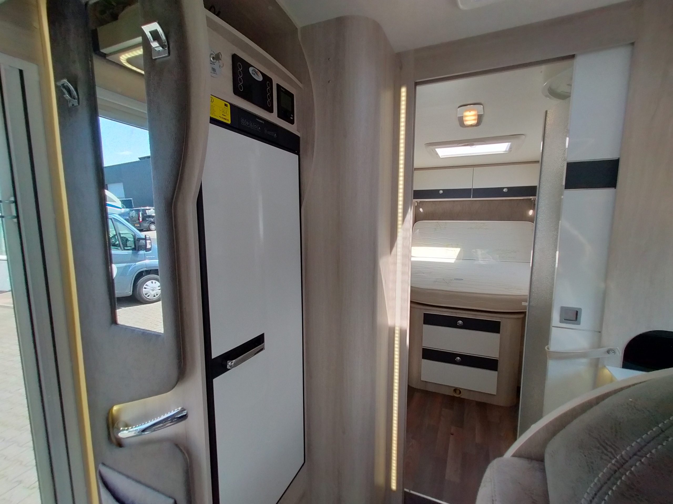 Sun Driver T730 – Qeensbed & Hefbed- 5 gordelplekken!