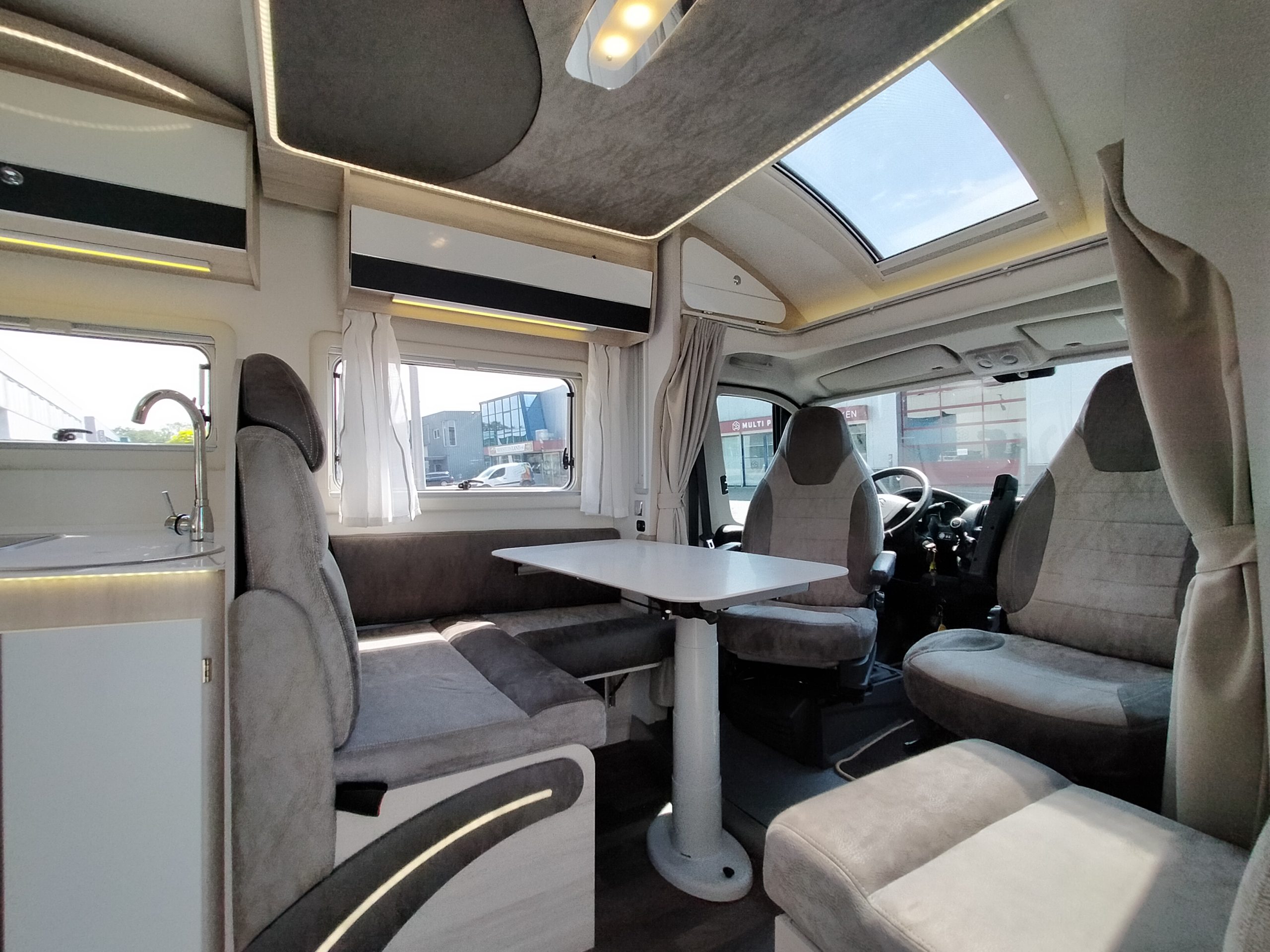 Sun Driver T730 – Qeensbed & Hefbed- 5 gordelplekken!