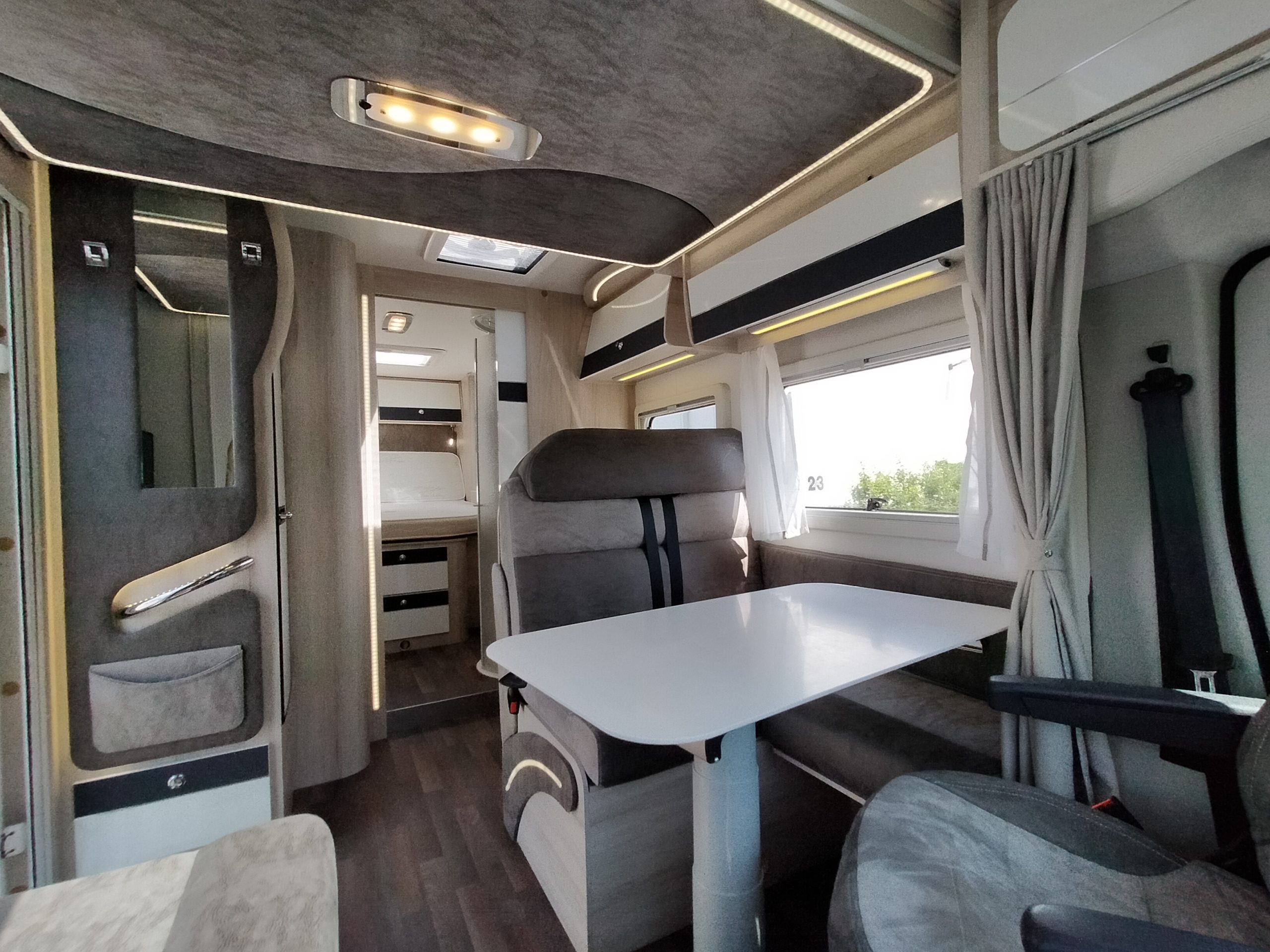 Sun Driver T730 – Qeensbed & Hefbed- 5 gordelplekken!