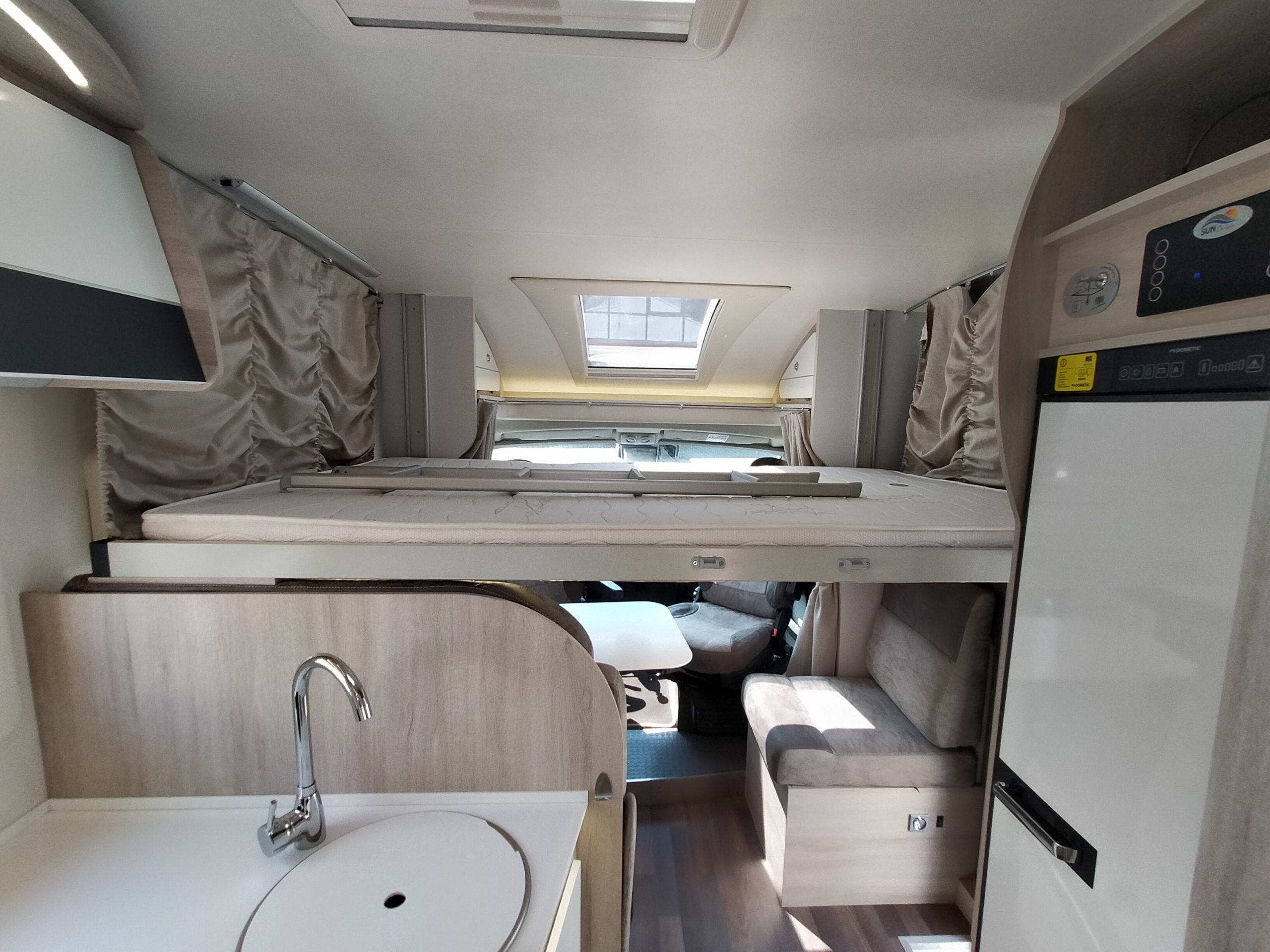 Sun Driver T730 – Qeensbed & Hefbed- 5 gordelplekken!