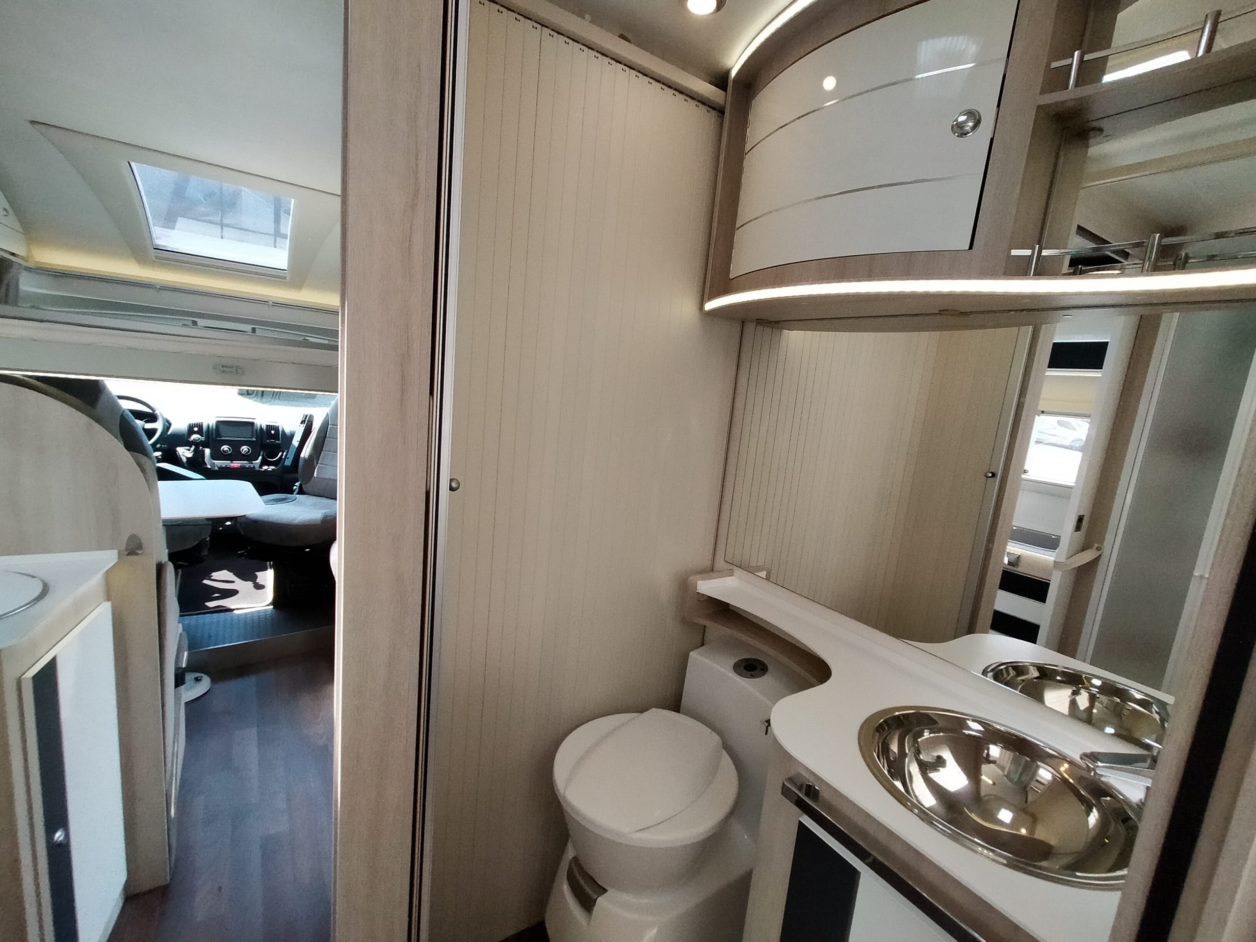 Sun Driver T730 – Qeensbed & Hefbed- 5 gordelplekken!