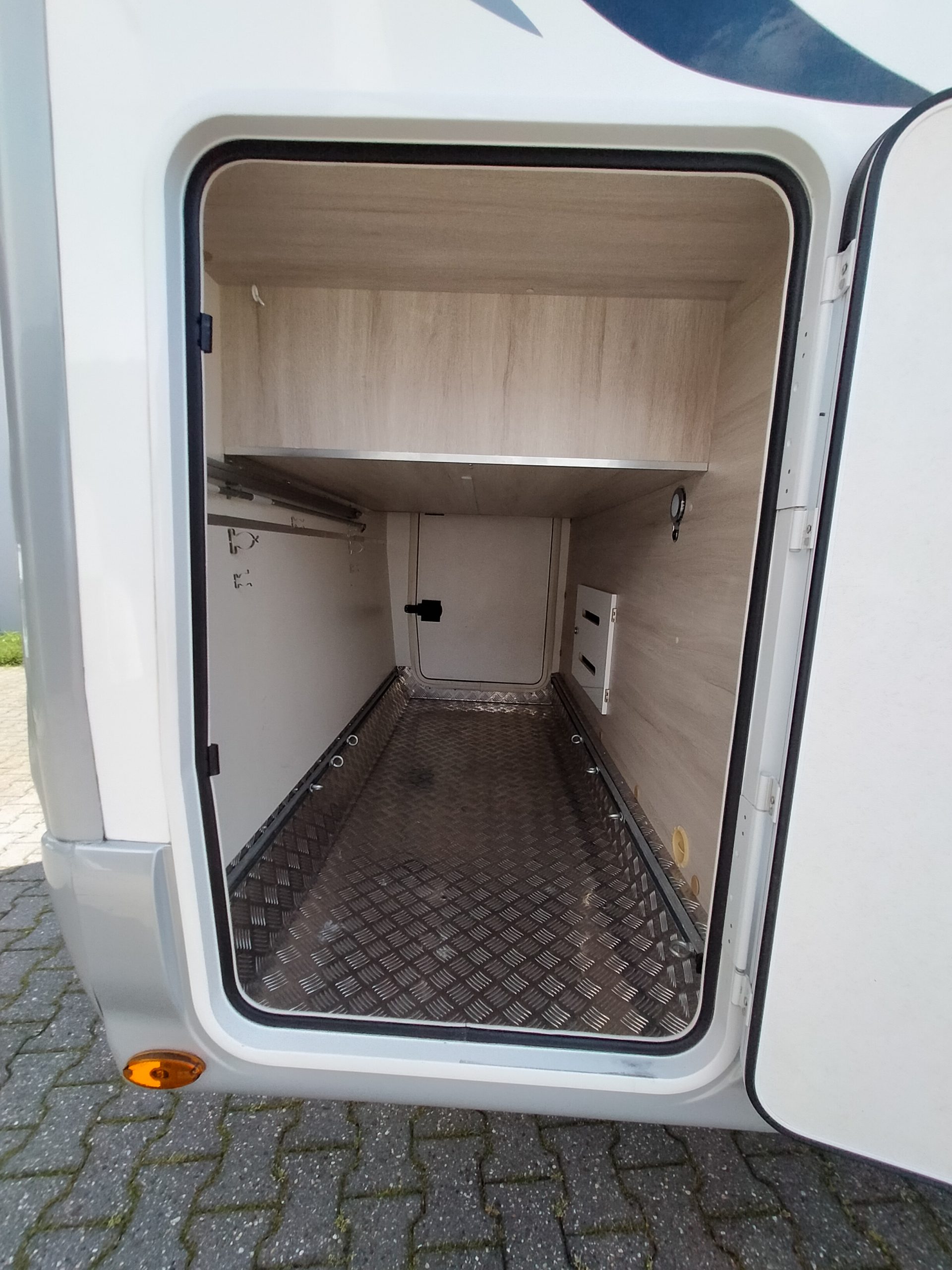 Sun Driver T730 – Qeensbed & Hefbed- 5 gordelplekken!