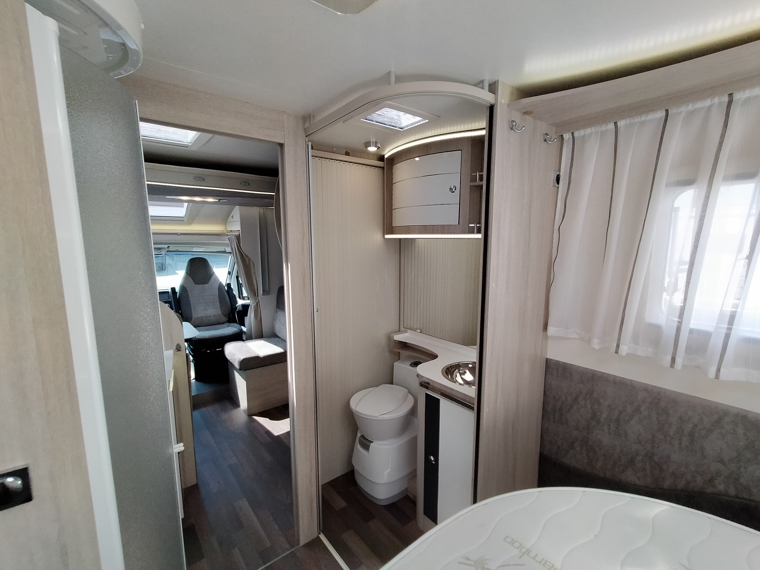 Sun Driver T730 – Qeensbed & Hefbed- 5 gordelplekken!