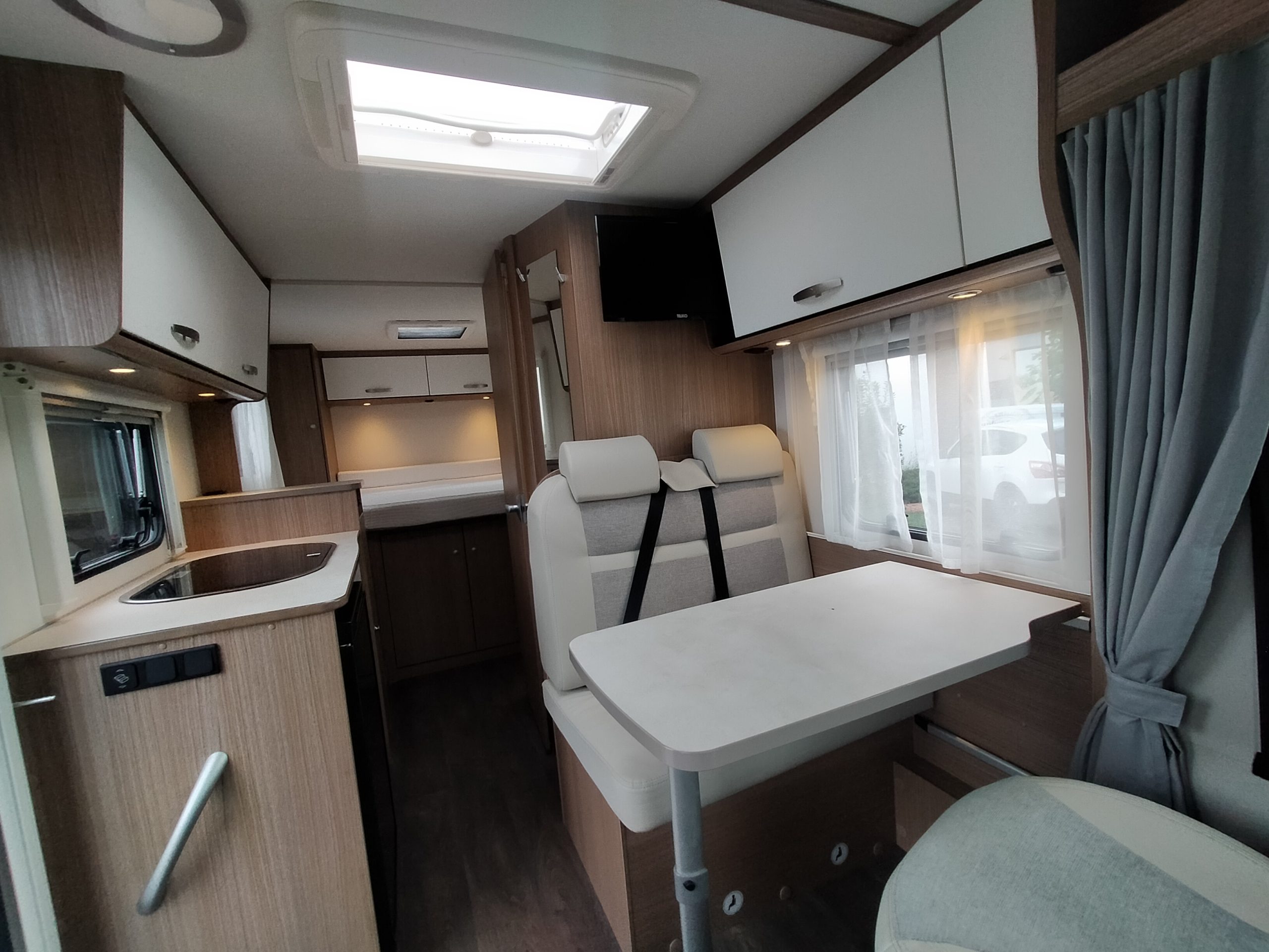 Carado V339 Qeensbed