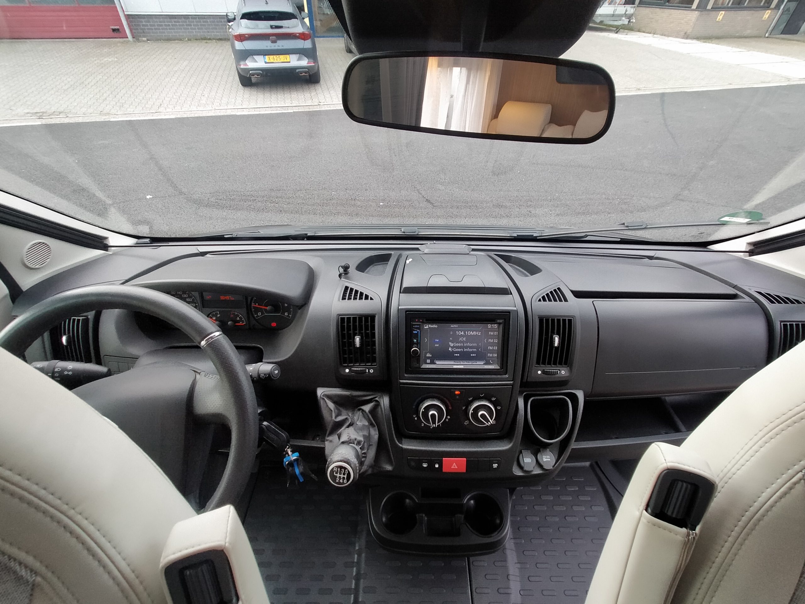 Carado V339 Qeensbed