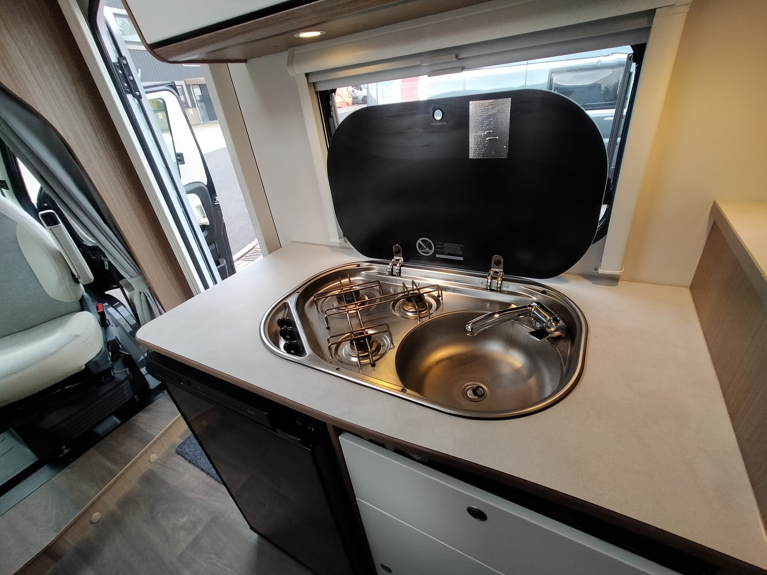 Carado V339 Qeensbed