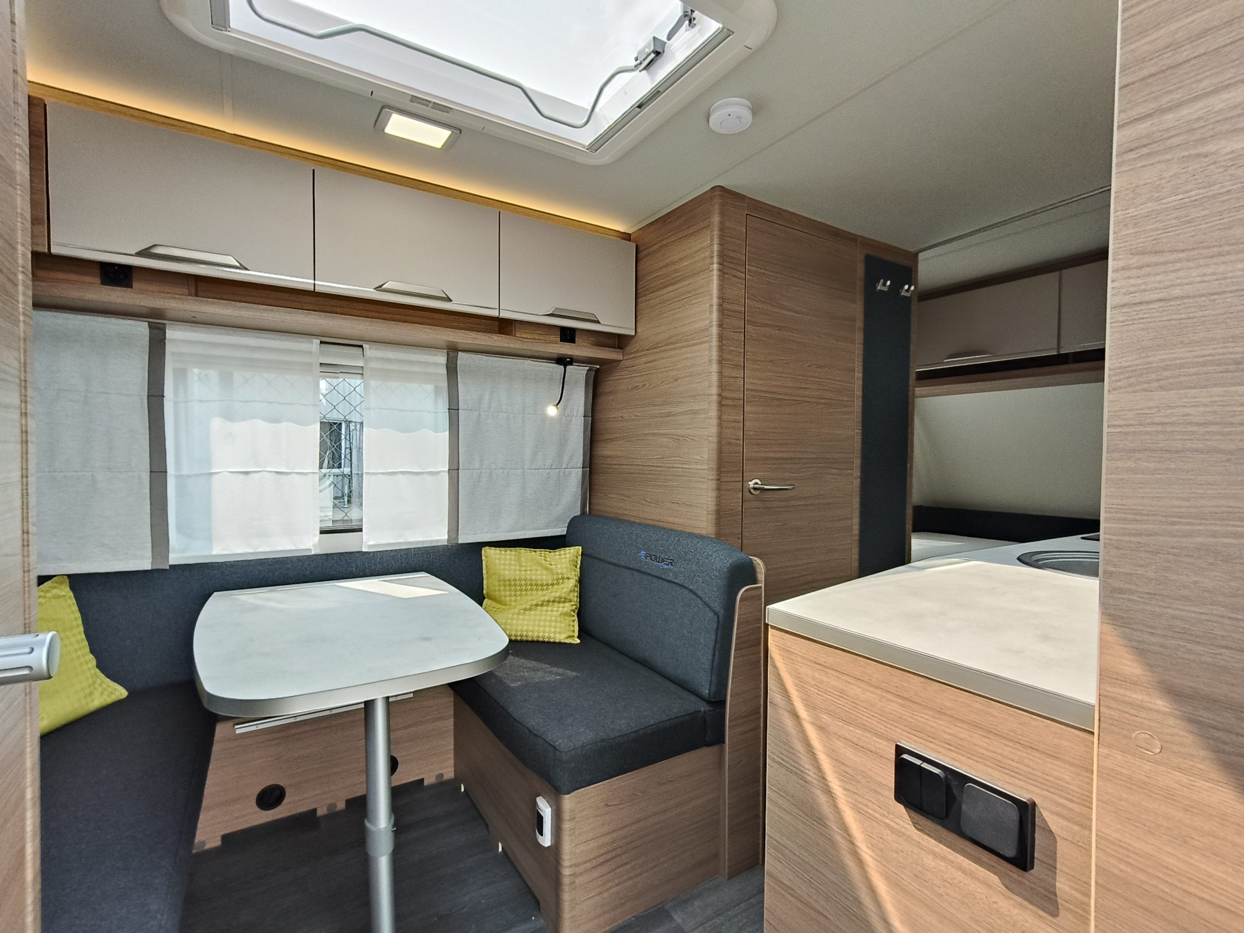 Knaus Sport E-power 420 QD