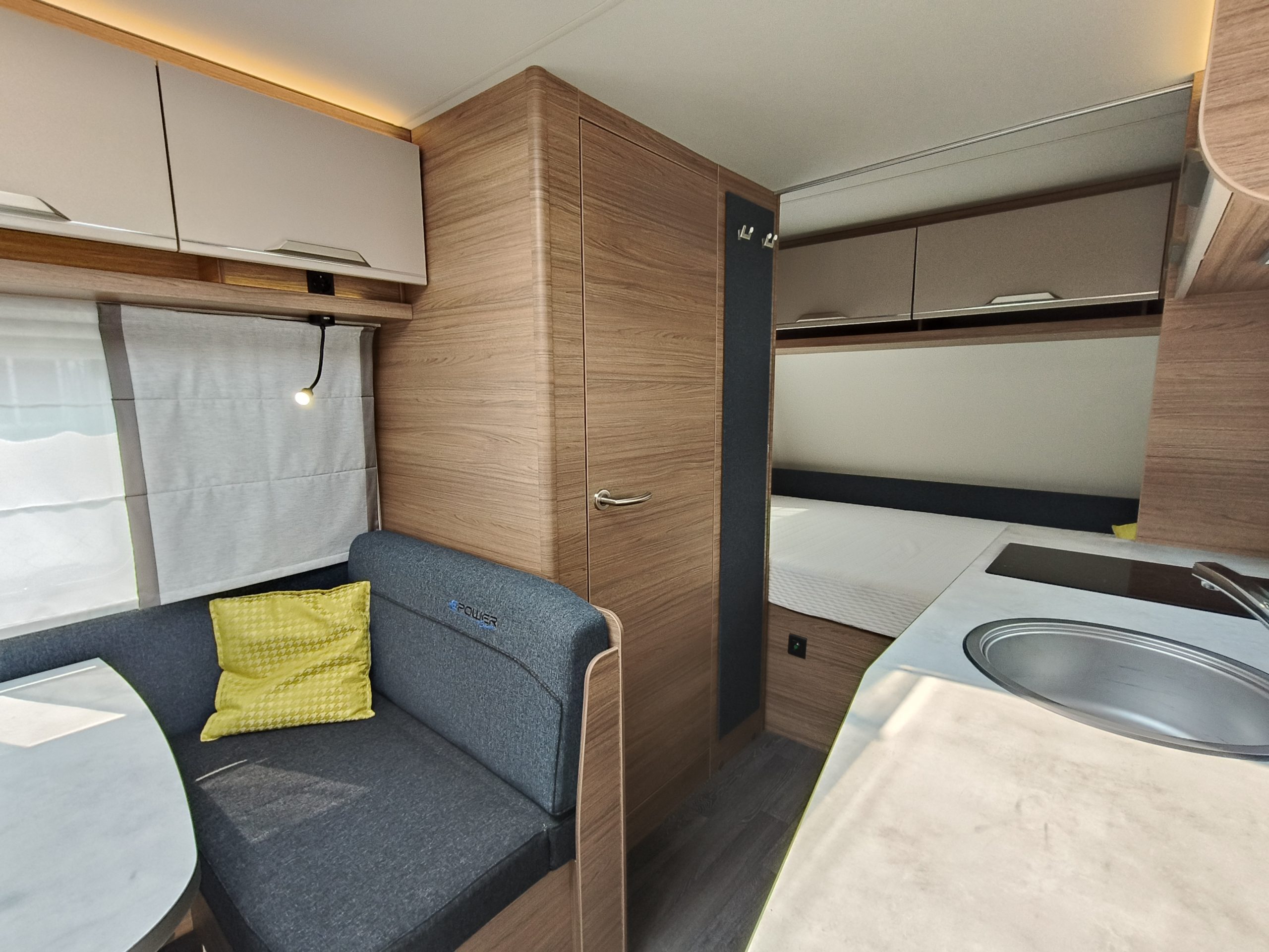 Knaus Sport E-power 420 QD