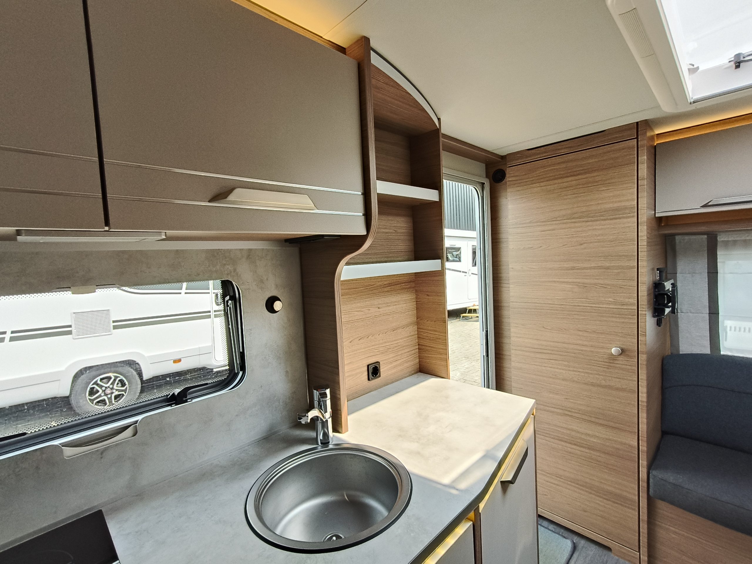 Knaus Sport E-power 420 QD