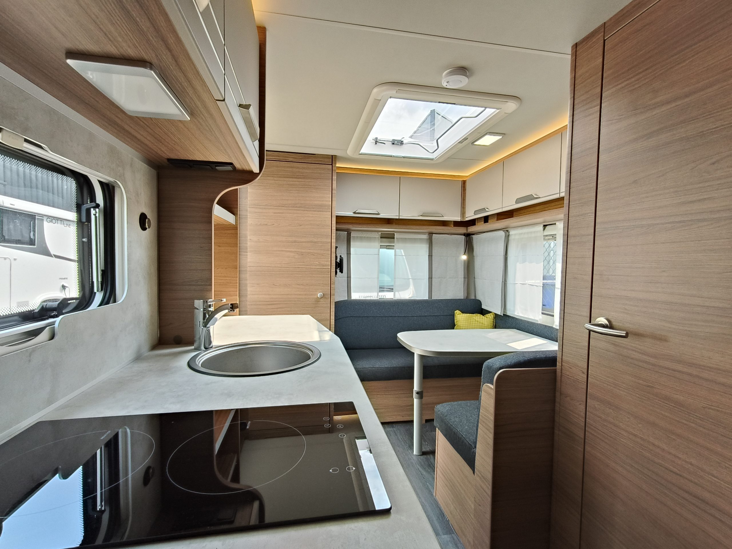 Knaus Sport E-power 420 QD