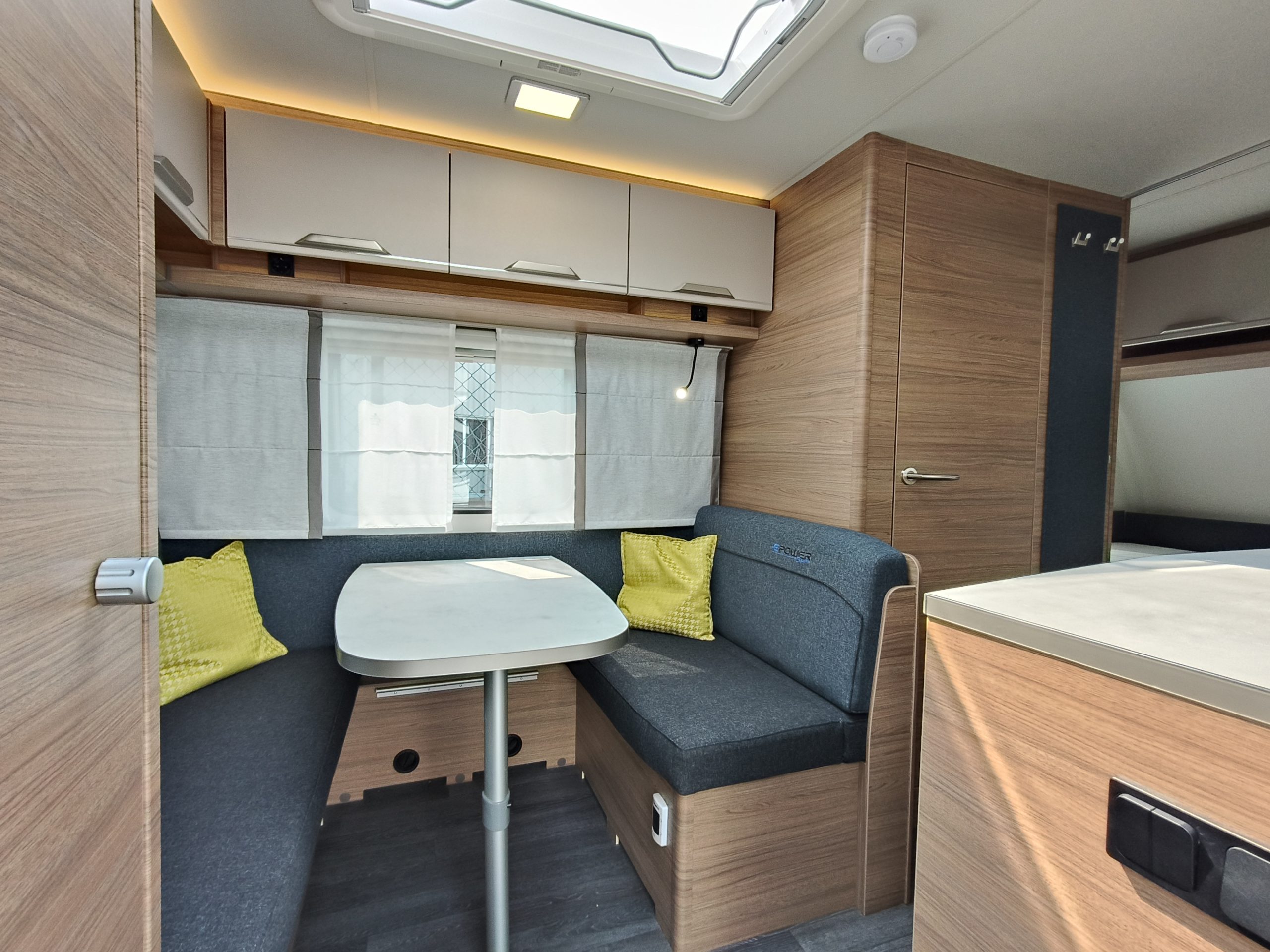 Knaus Sport E-power 420 QD