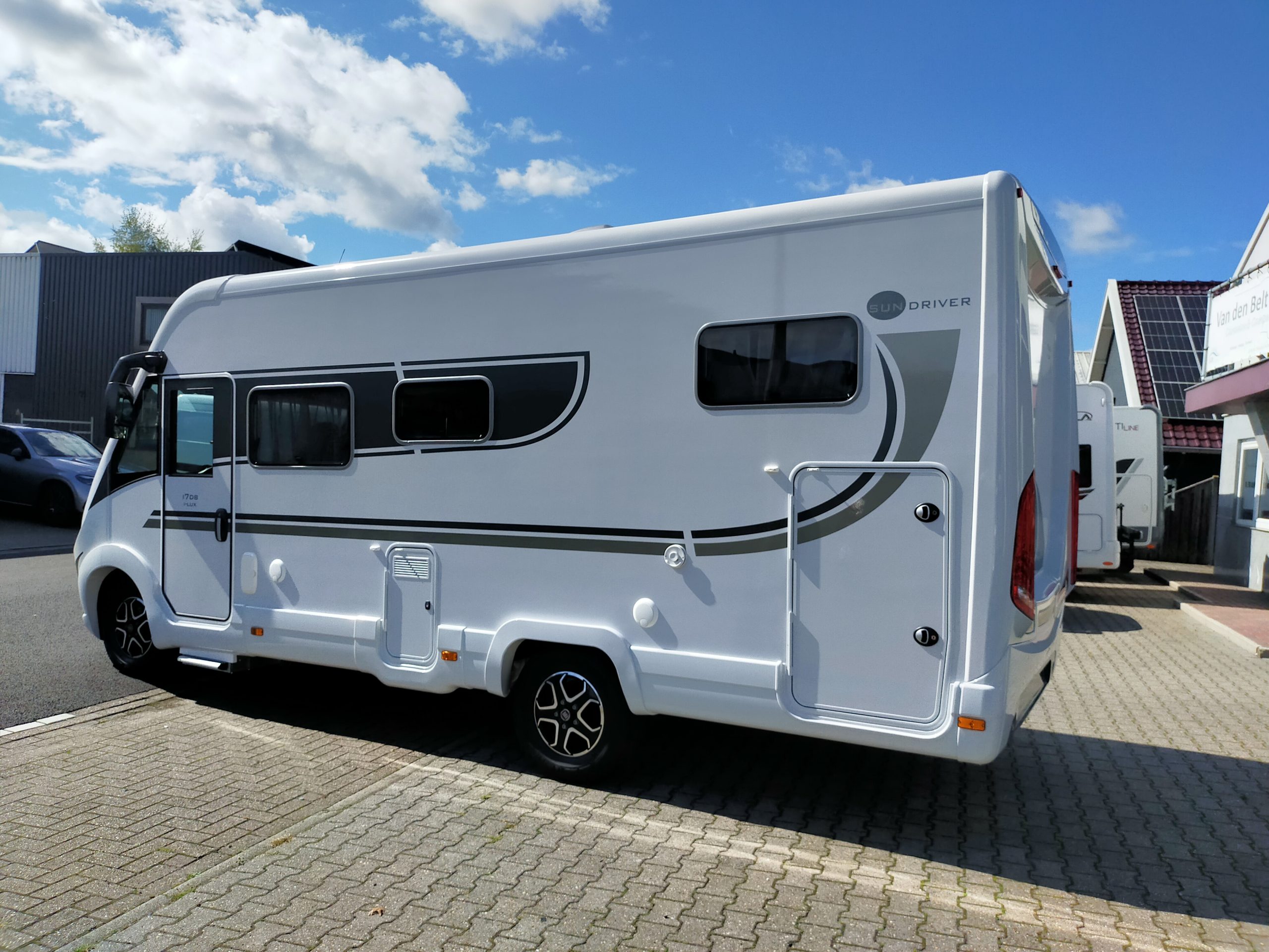 Sun Driver I-Lux 7DB Lengtebeden & Hefbed Automaat