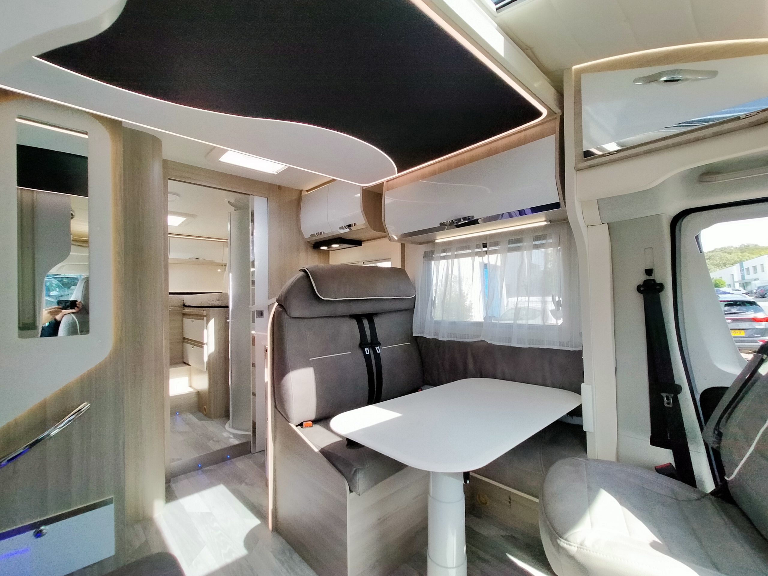 Sun Driver T740 Premium- Lengtebedden & Hefbed- Automaat! NIEUW 2025