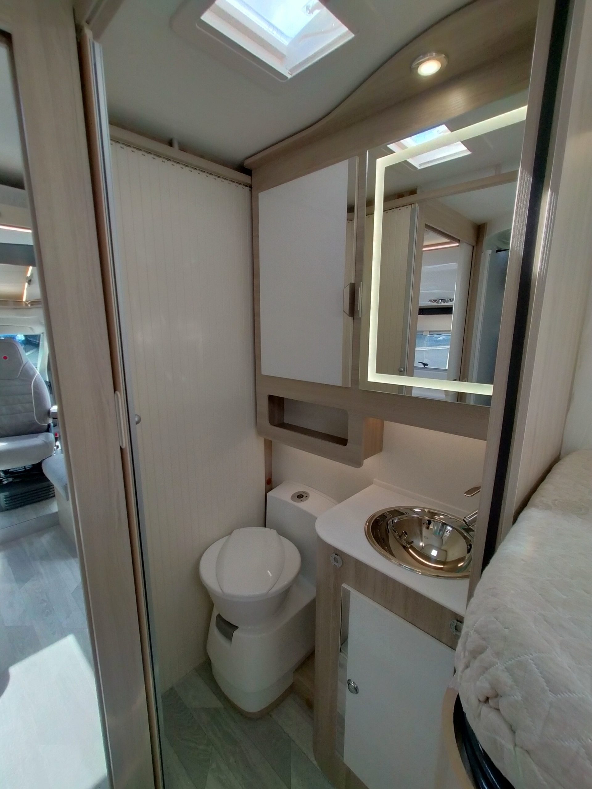 Sun Driver T740 Premium- Lengtebedden & Hefbed- Automaat! NIEUW 2025