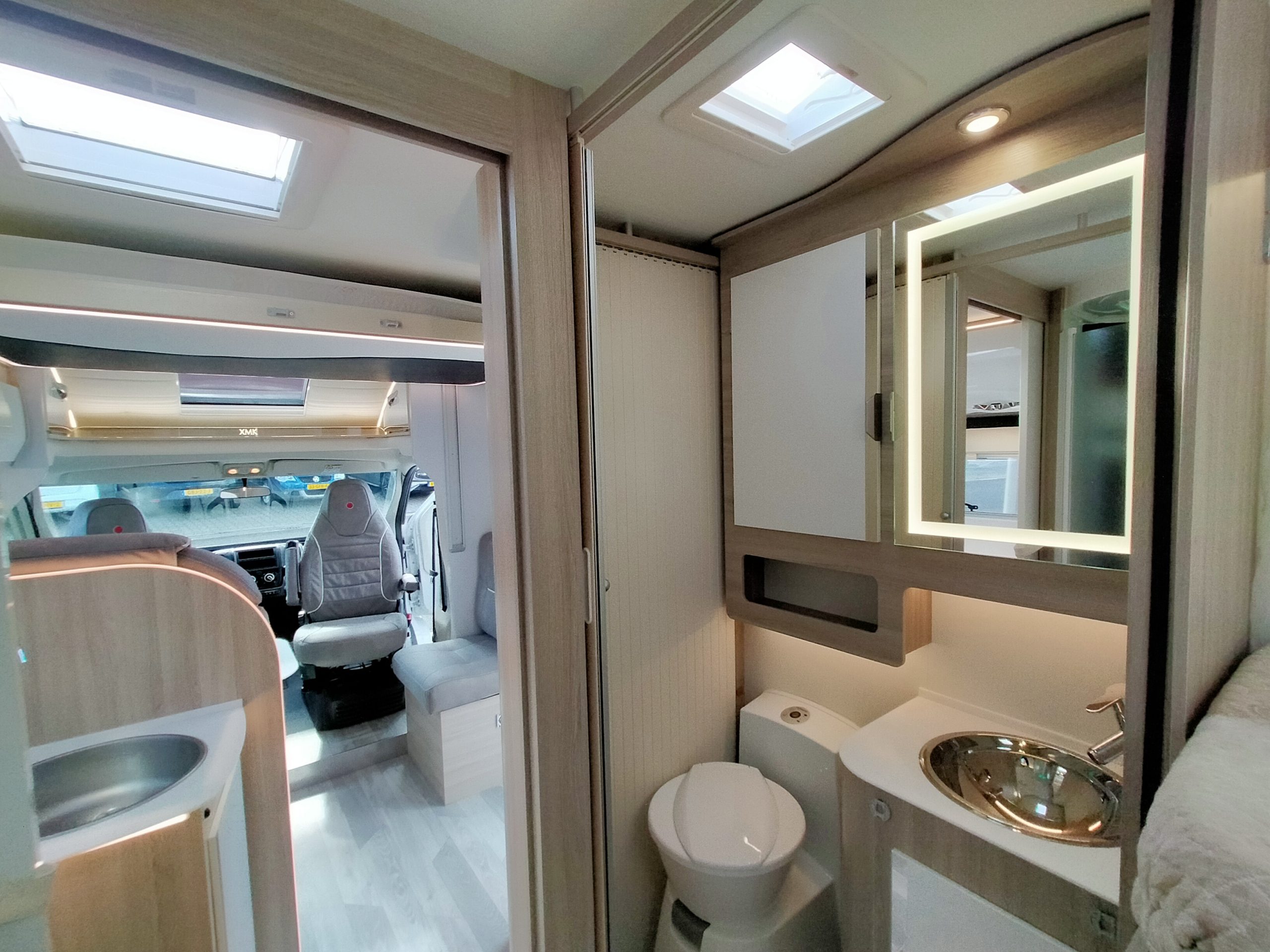 Sun Driver T740 Premium- Lengtebedden & Hefbed- Automaat! NIEUW 2025