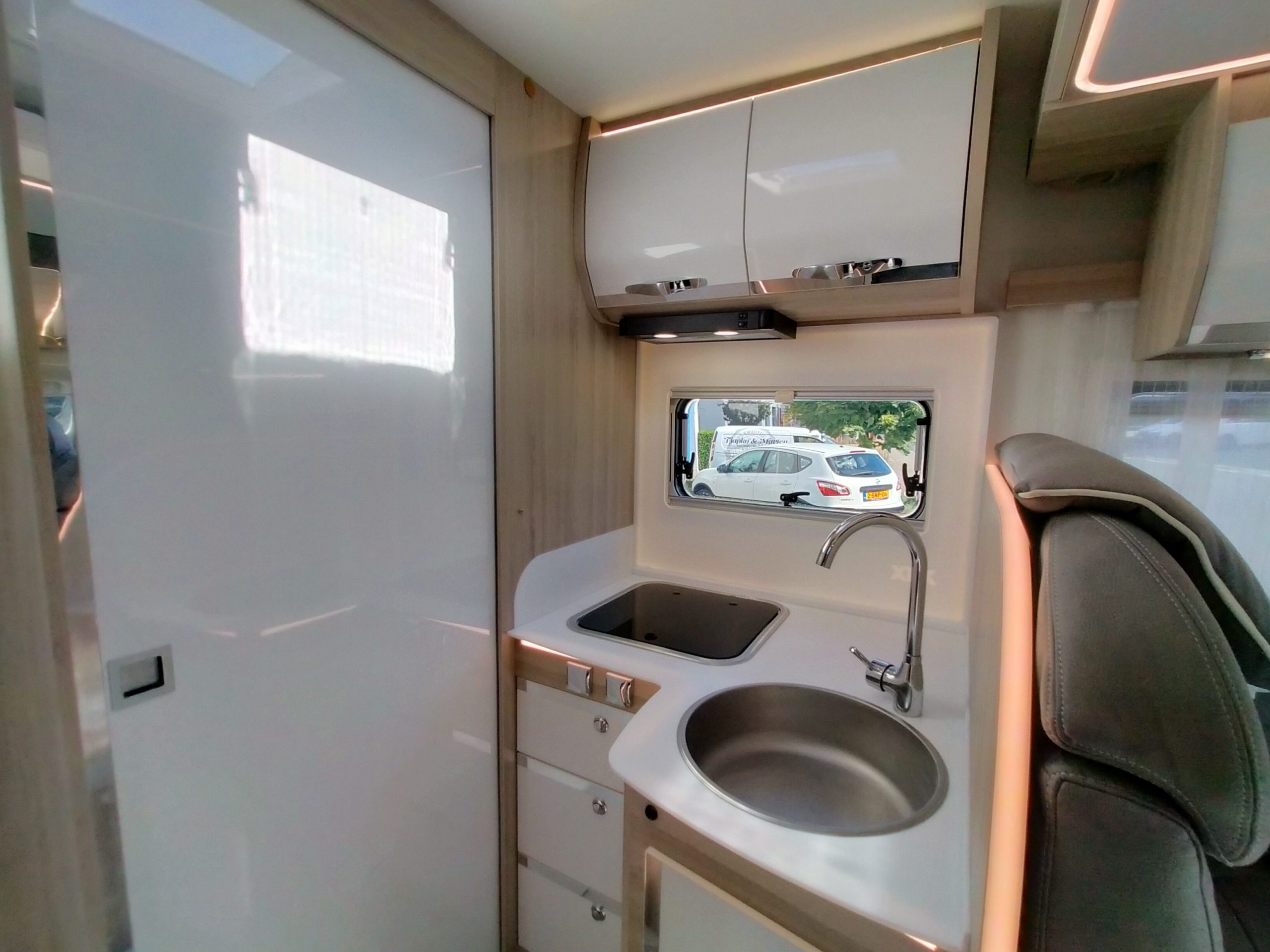 Sun Driver T740 Premium- Lengtebedden & Hefbed- Automaat! NIEUW 2025