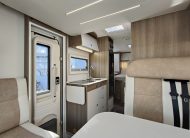 Sun Driver T695 Elegance Queensbed en hefbed 5 gordel plekken.