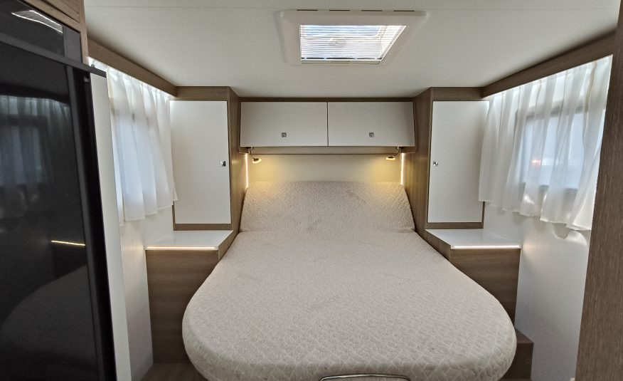 Sun Driver T695 Elegance Queensbed en hefbed 5 gordel plekken.