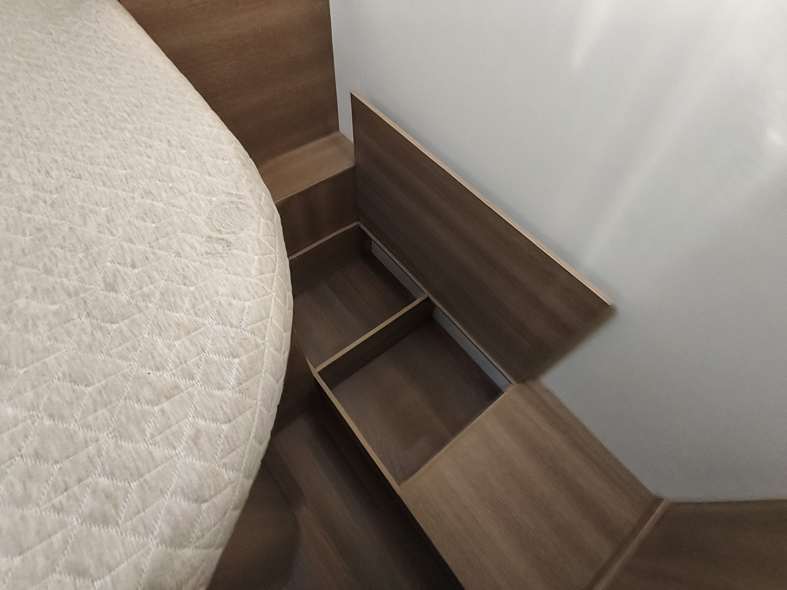 Sun Driver T695 Elegance Queensbed en hefbed 5 gordel plekken.