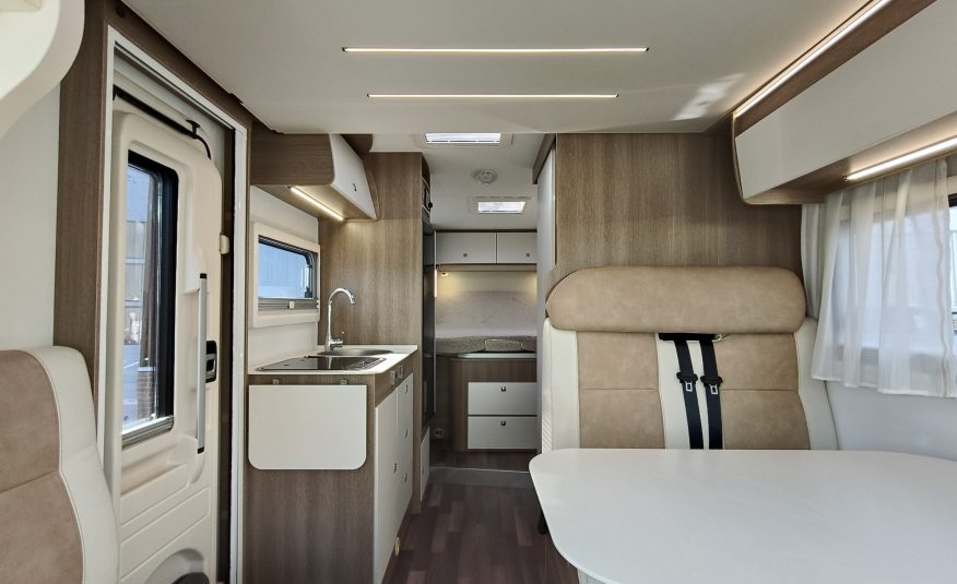 Sun Driver T695 Elegance Queensbed en hefbed 5 gordel plekken.