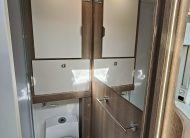 Sun Driver T695 Elegance Queensbed en hefbed 5 gordel plekken.
