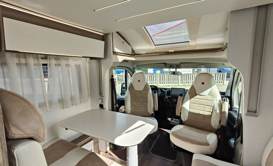 Sun Driver T695 Elegance Queensbed en hefbed 5 gordel plekken.