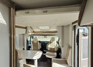 Sun Driver T695 Elegance Queensbed en hefbed 5 gordel plekken.