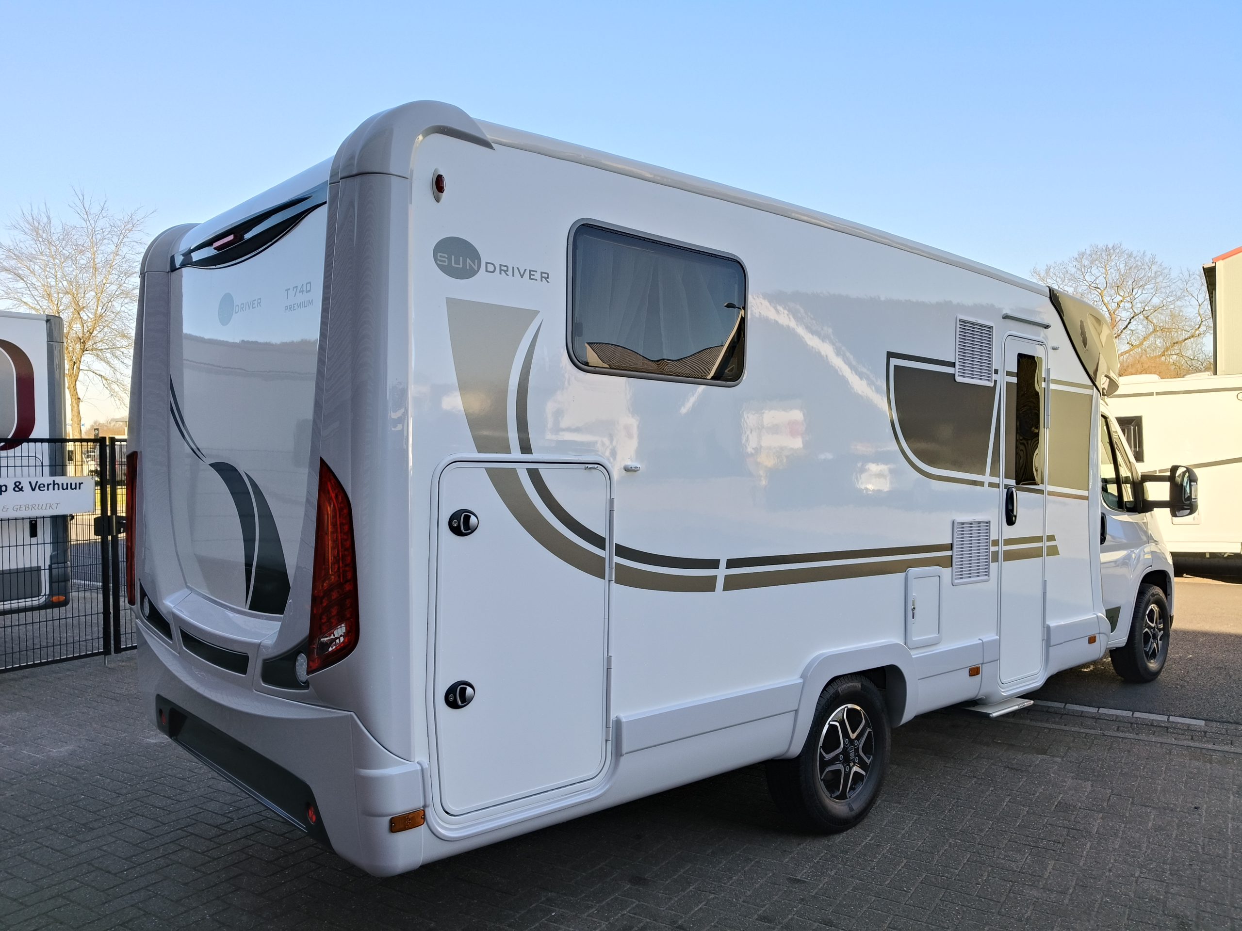 Sun Driver T740 Premium- Lengtebedden & Hefbed- Automaat! NIEUW 2025