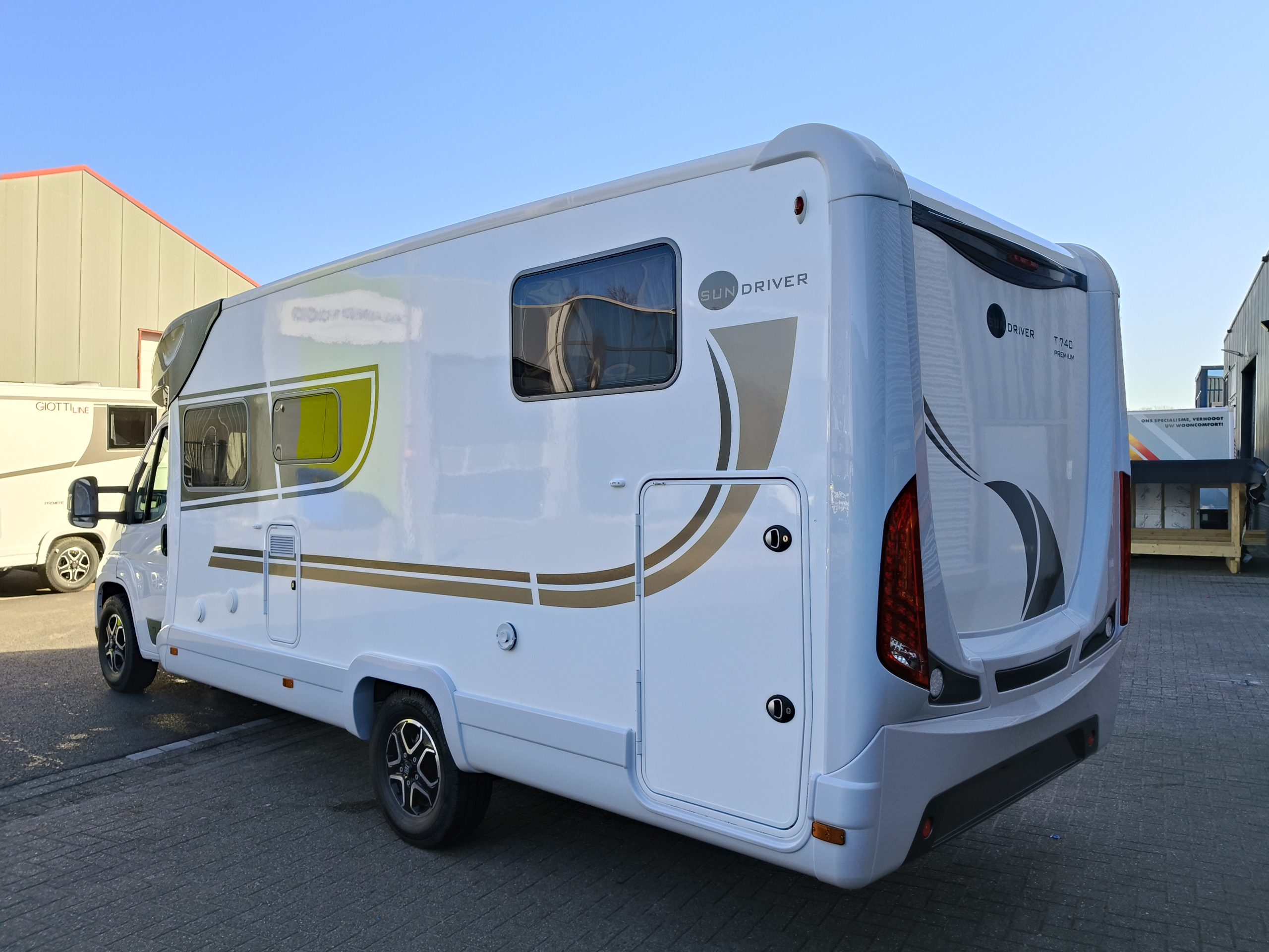 Sun Driver T740 Premium- Lengtebedden & Hefbed- Automaat! NIEUW 2025