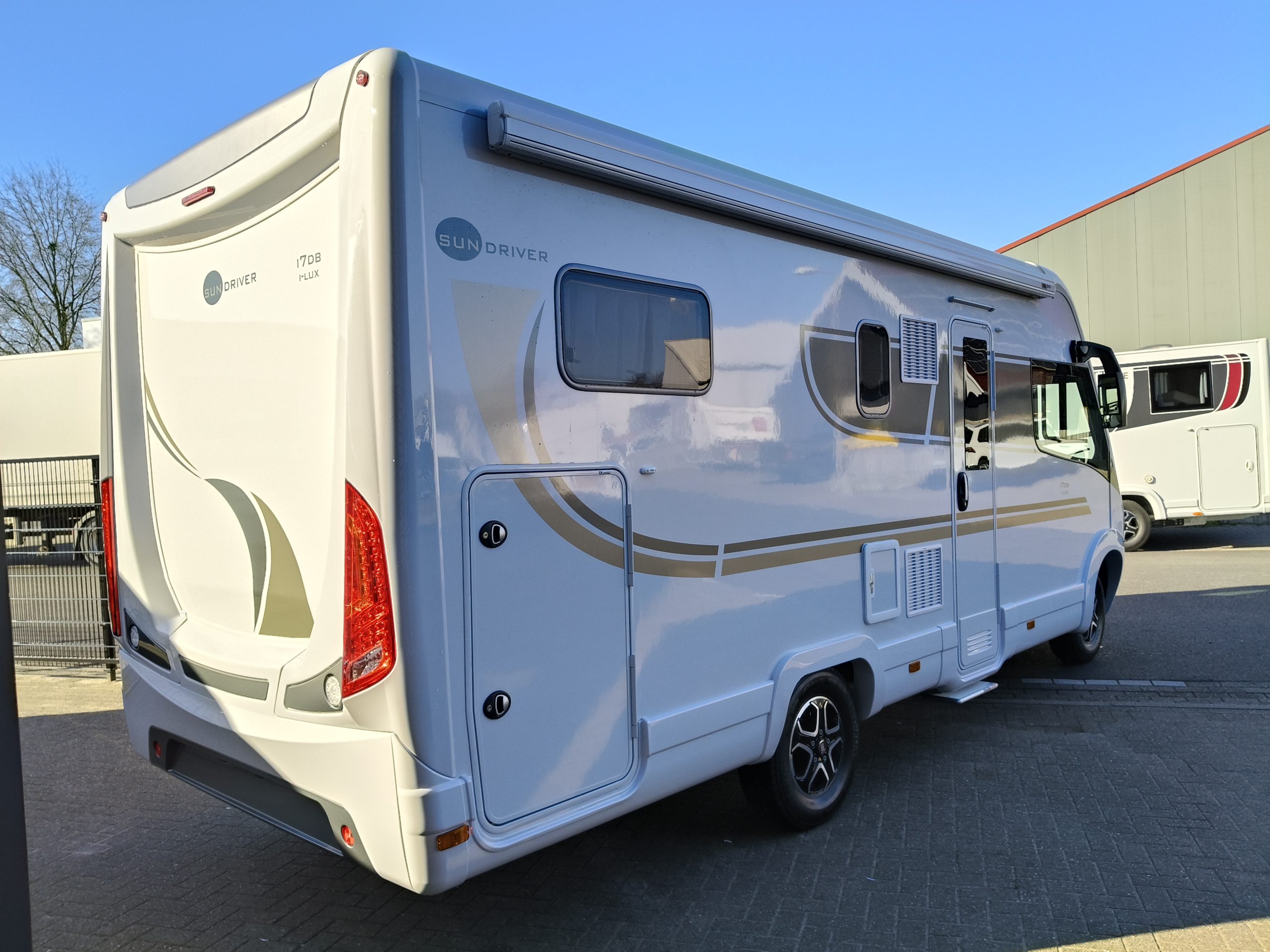 Sun Driver I-Lux 7DB Lengtebeden & Hefbed Automaat