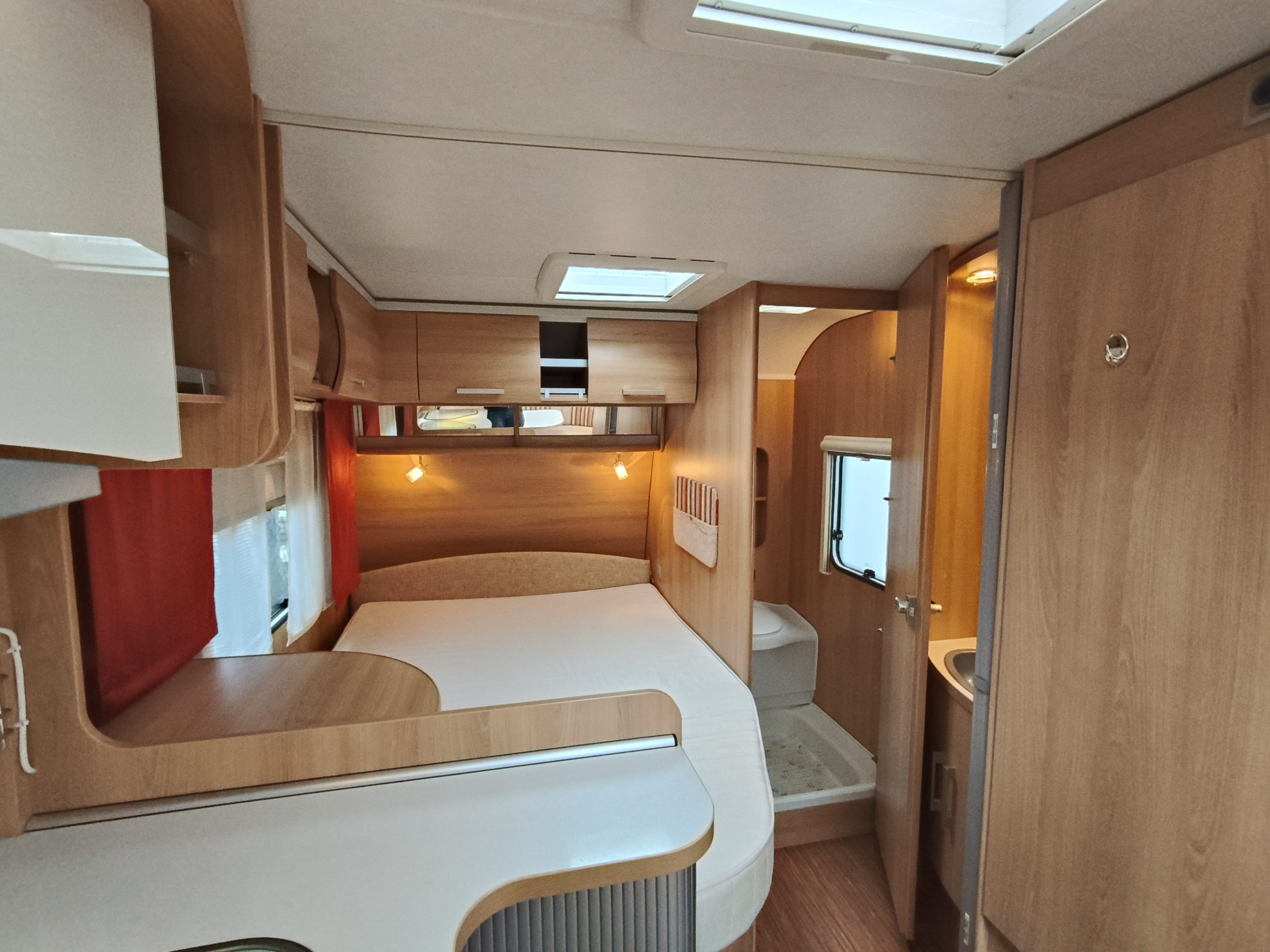 T.E.C. Travel King 460 TFD