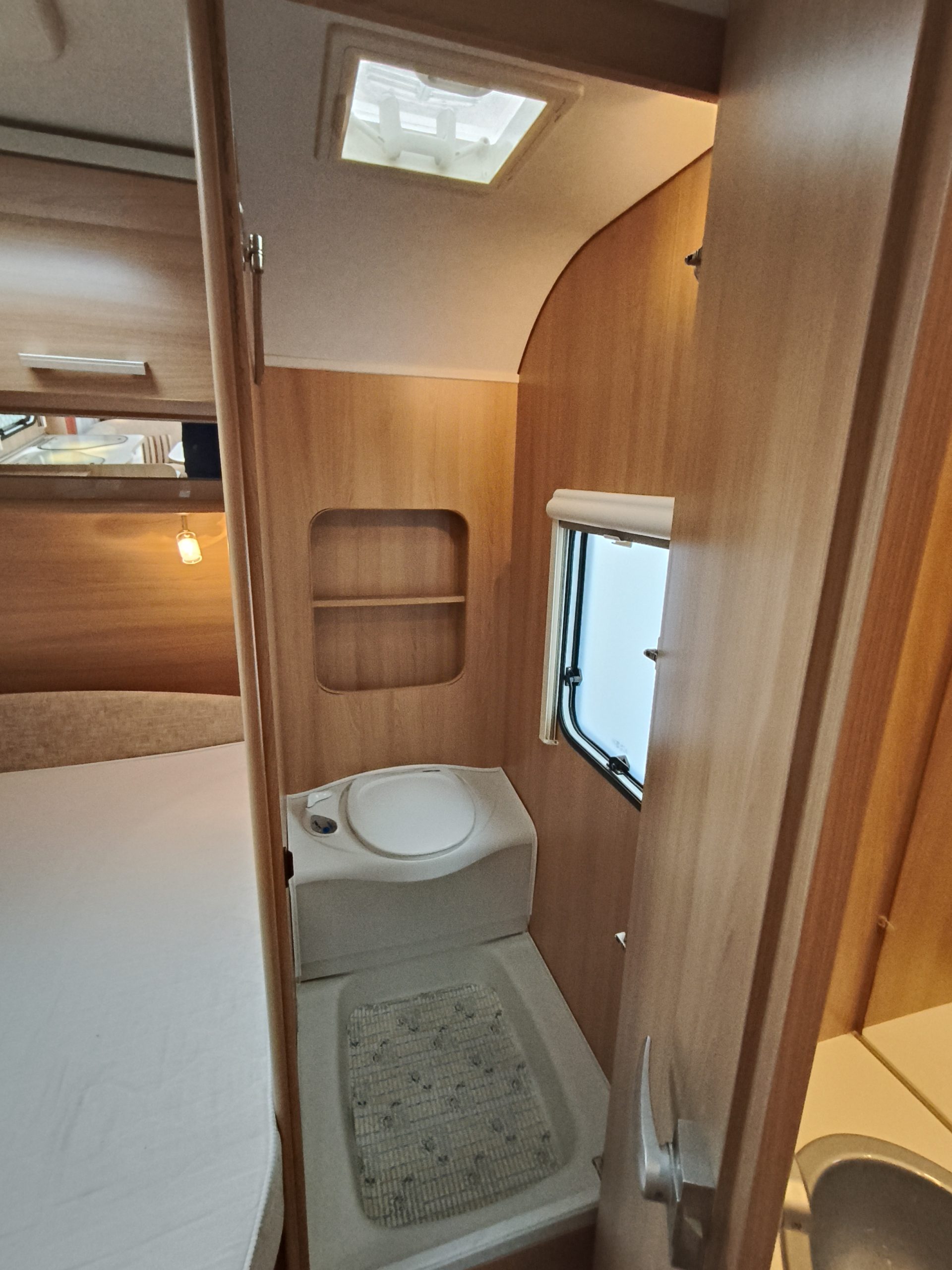 T.E.C. Travel King 460 TFD