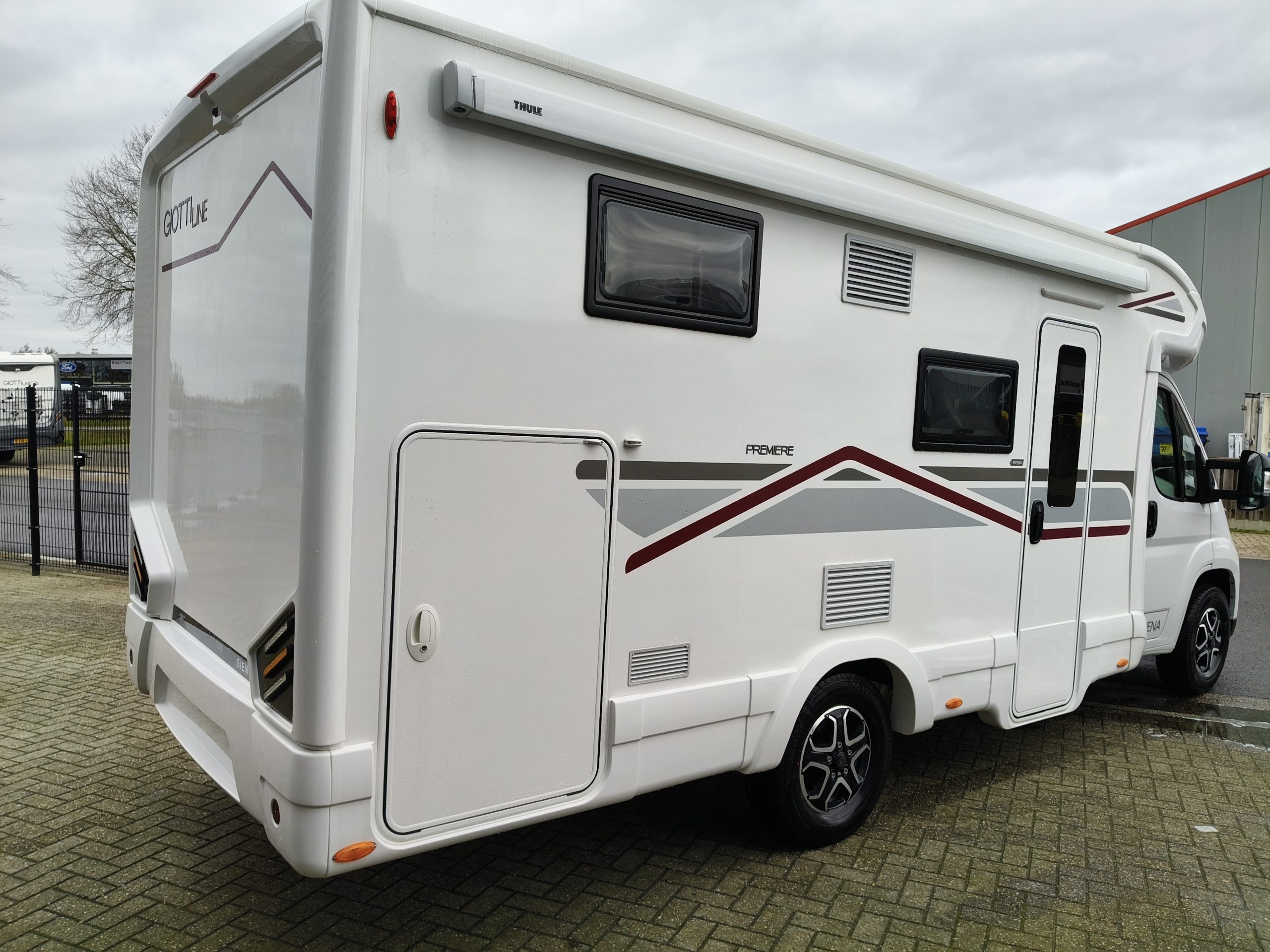 GiottiLine Siena 385  Premiere Edition enkelebedden met hefbed 5 pers.  model 26 automaat