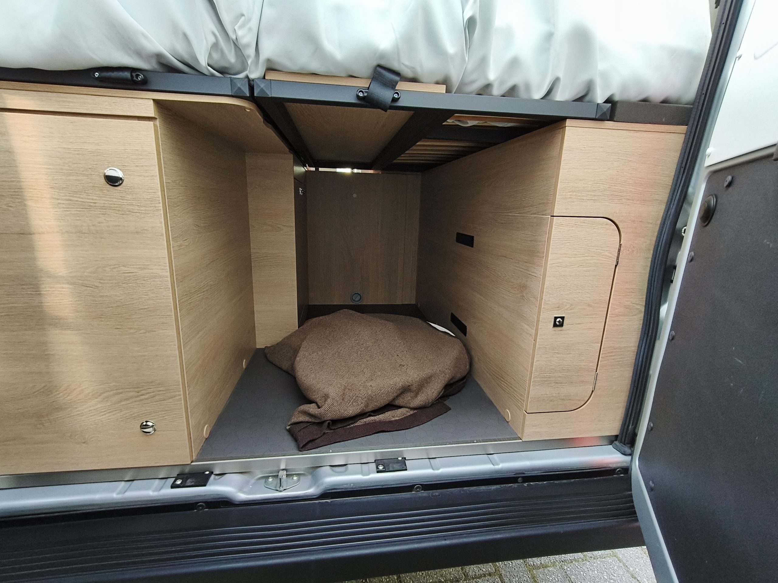 Pilote Mooveo Van 63EB Lengte bedden Fiat AUTOMAAT