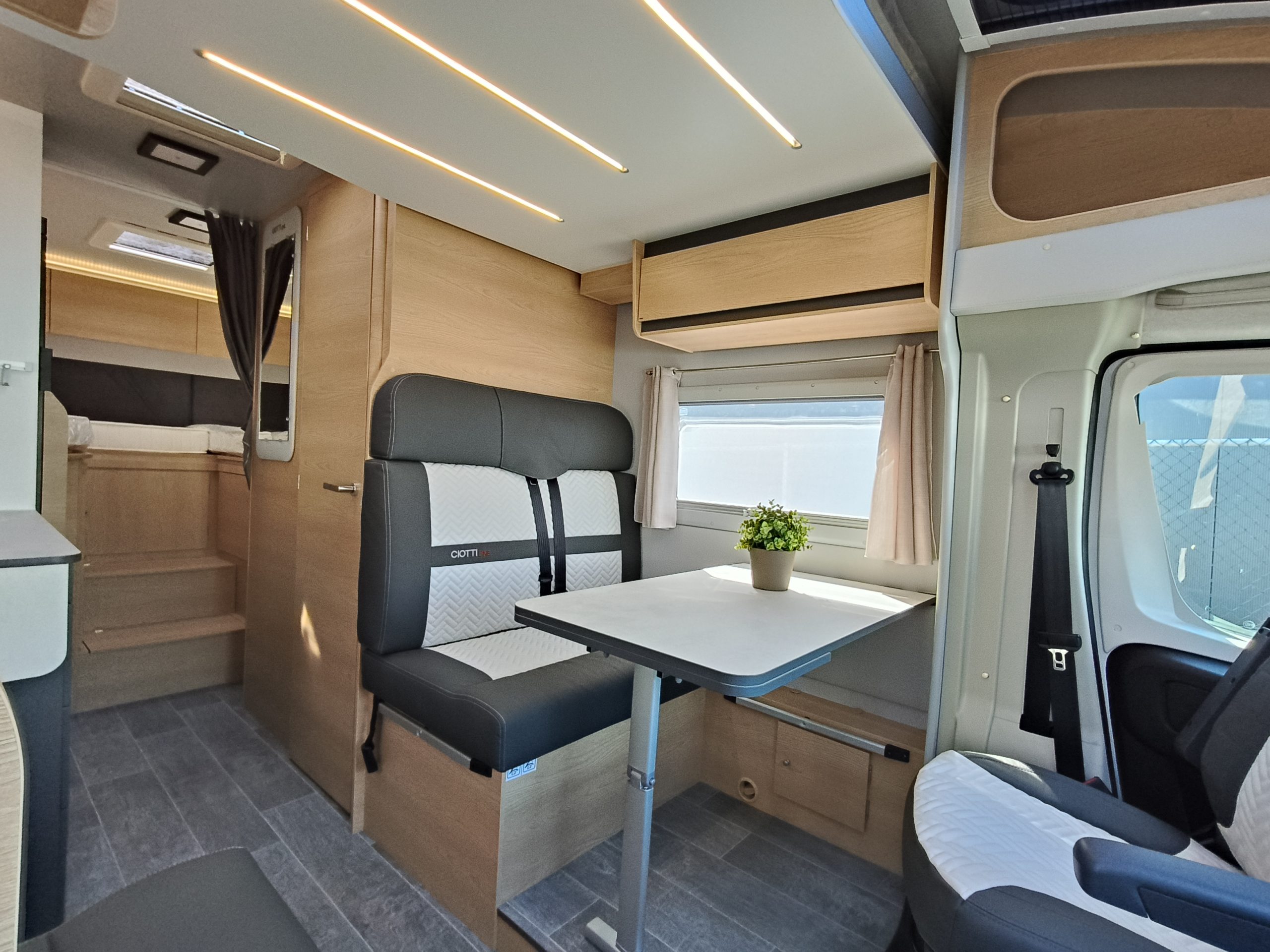 GiottiLine Siena 385  Premiere Edition enkelebedden met hefbed 5 pers.  model 25 automaat