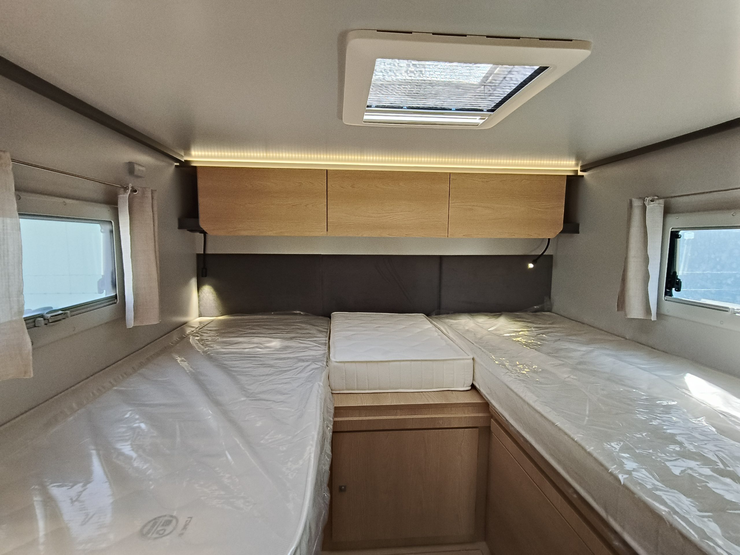 GiottiLine Siena 385  Premiere Edition enkelebedden met hefbed 5 pers.  model 25 automaat