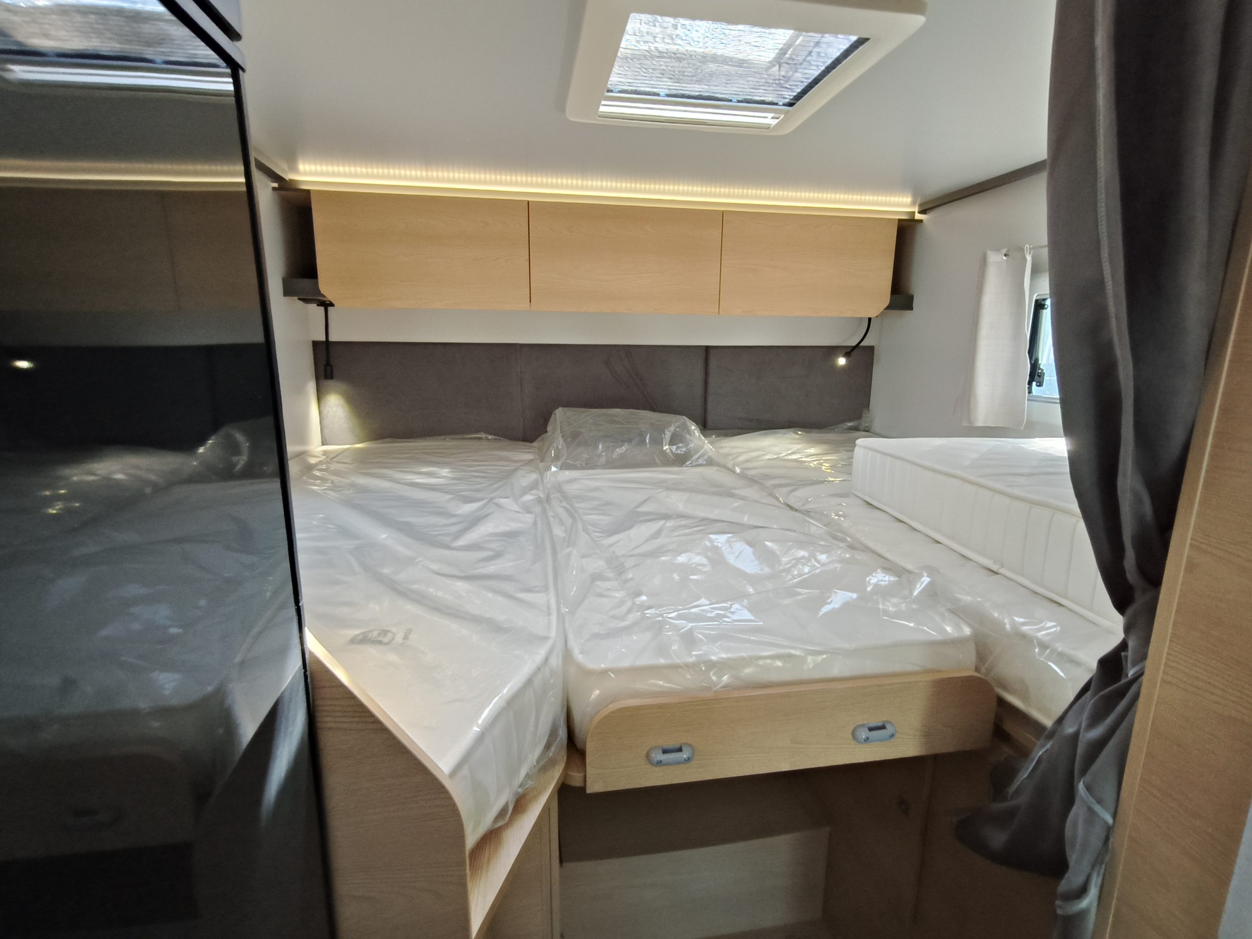 GiottiLine Siena 385  Premiere Edition enkelebedden met hefbed 5 pers.  model 25 automaat