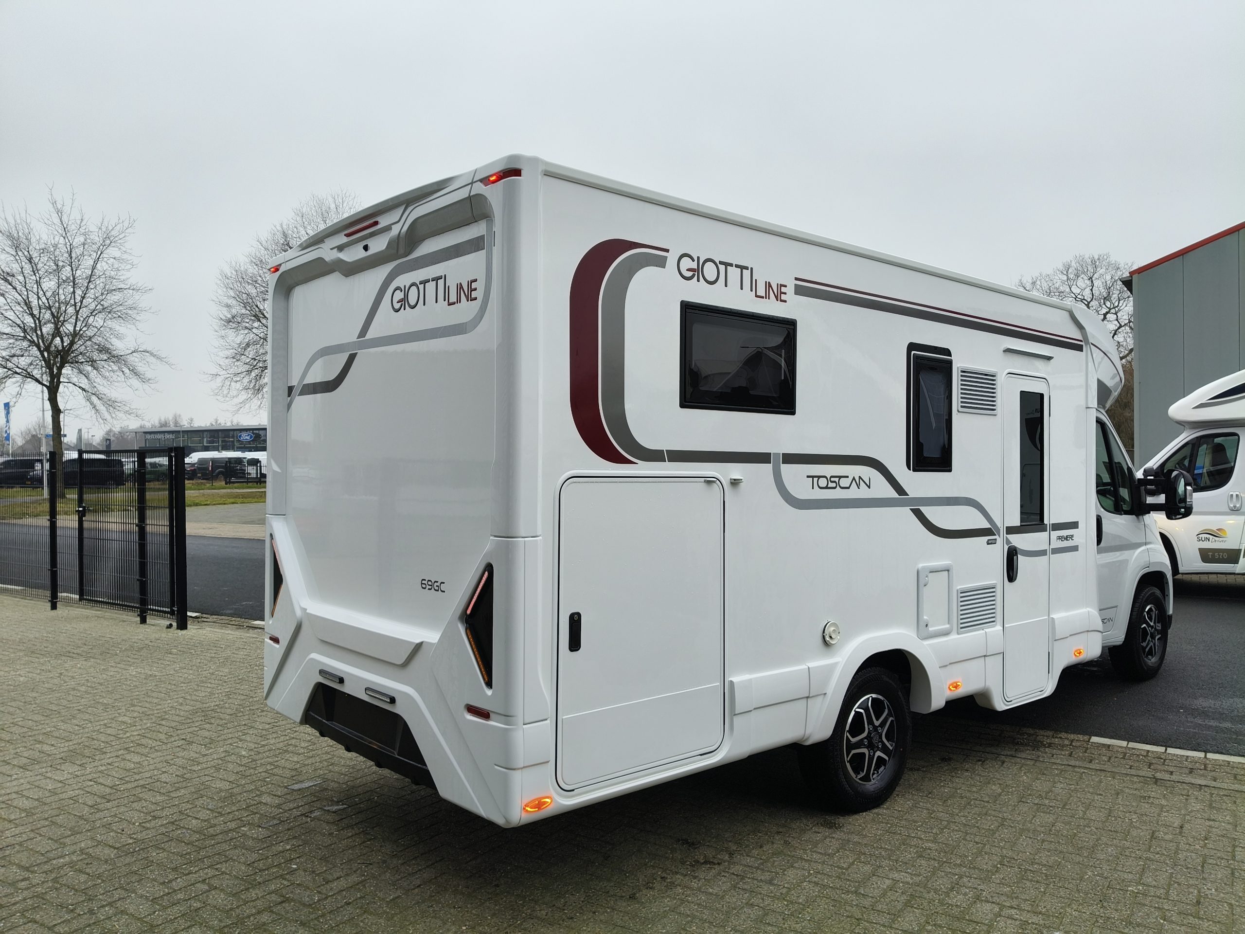 GiottiLine Toscan 69GC Enkelebedden opt: Automaat/ hefbed/ 5e gordelplek