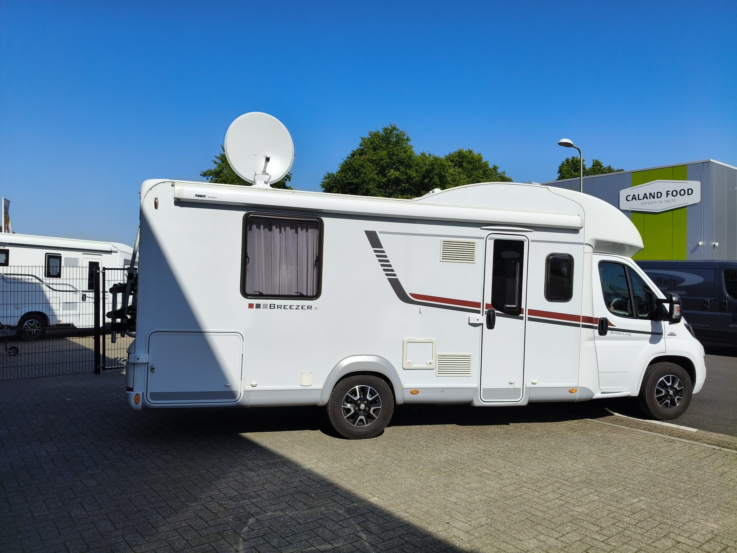 LMC Breezer H727 SportLine Qeensbed & Hefbed